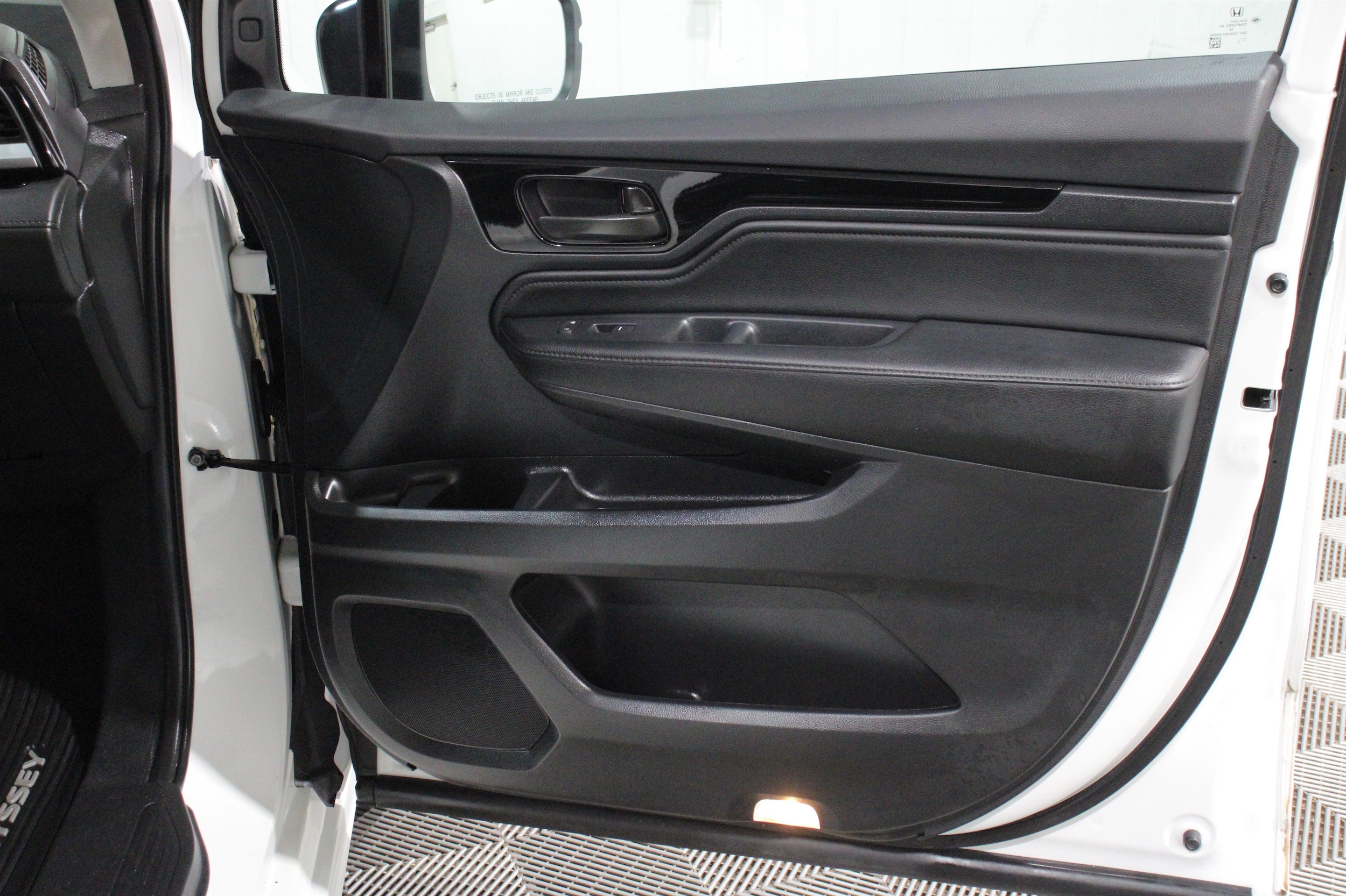 2025 Honda Odyssey Touring - Photo 33