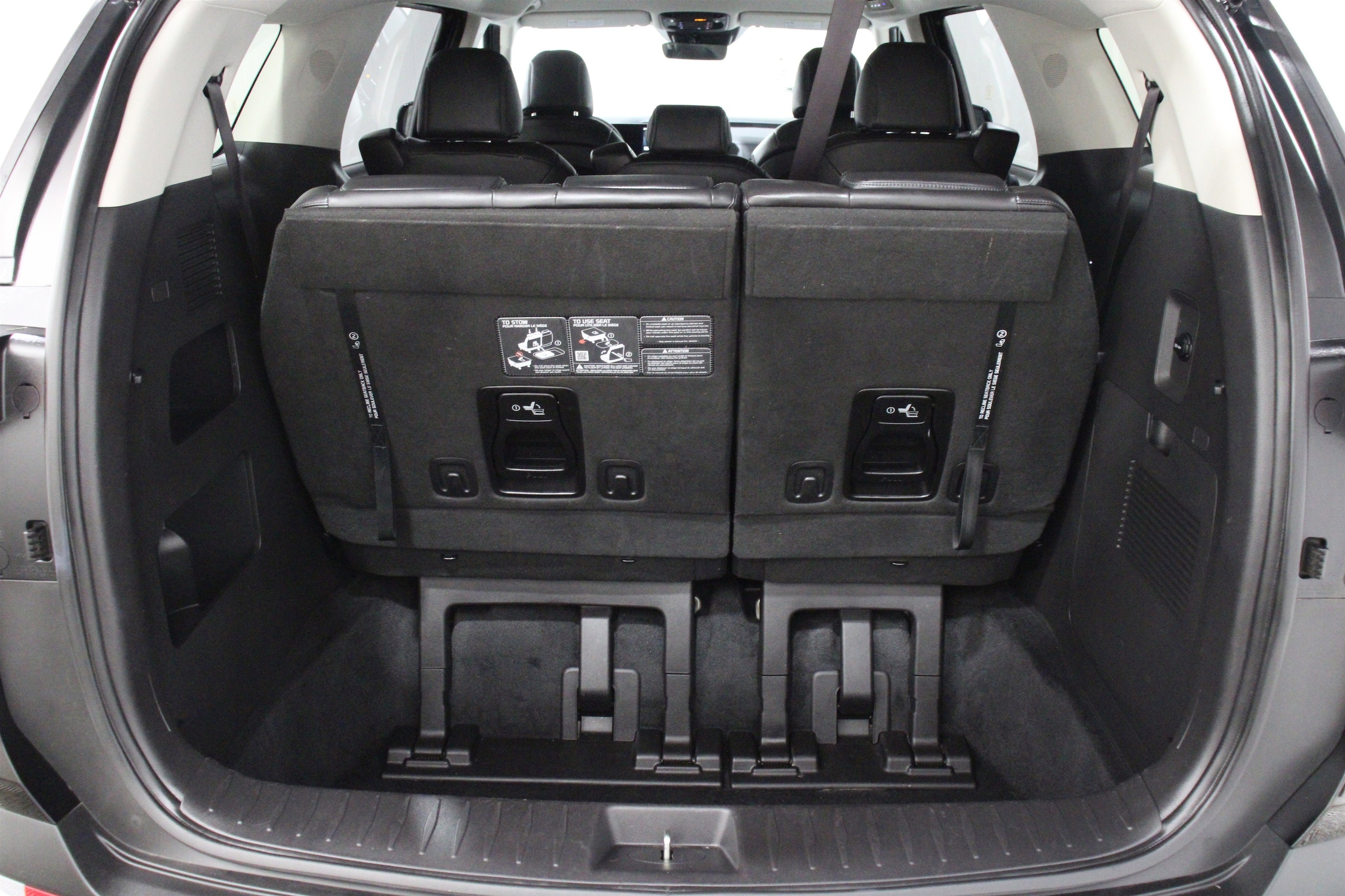 2025 Kia Carnival LXS - Photo 26