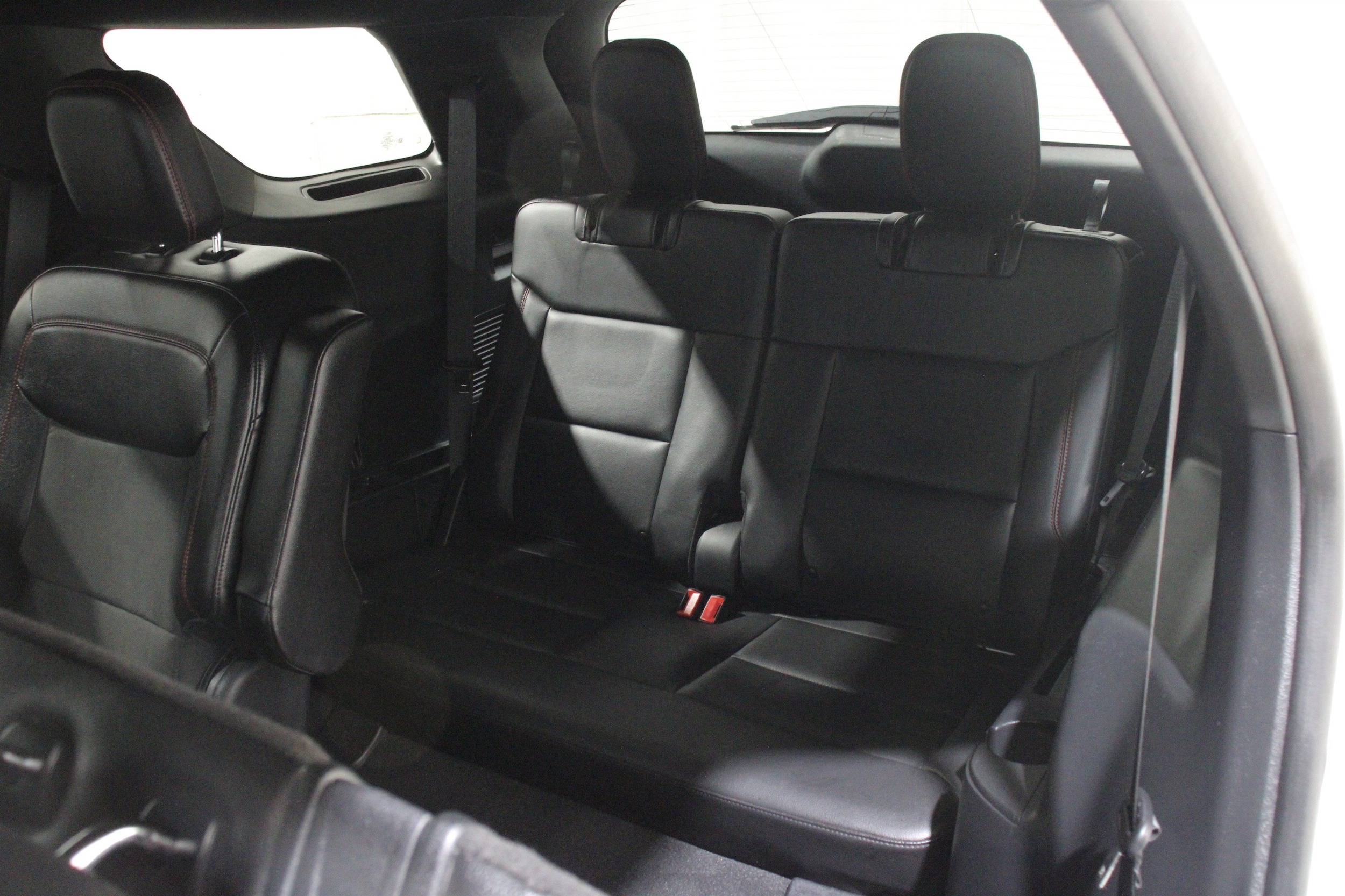 2023 Ford Explorer ST-LINE - Photo 25
