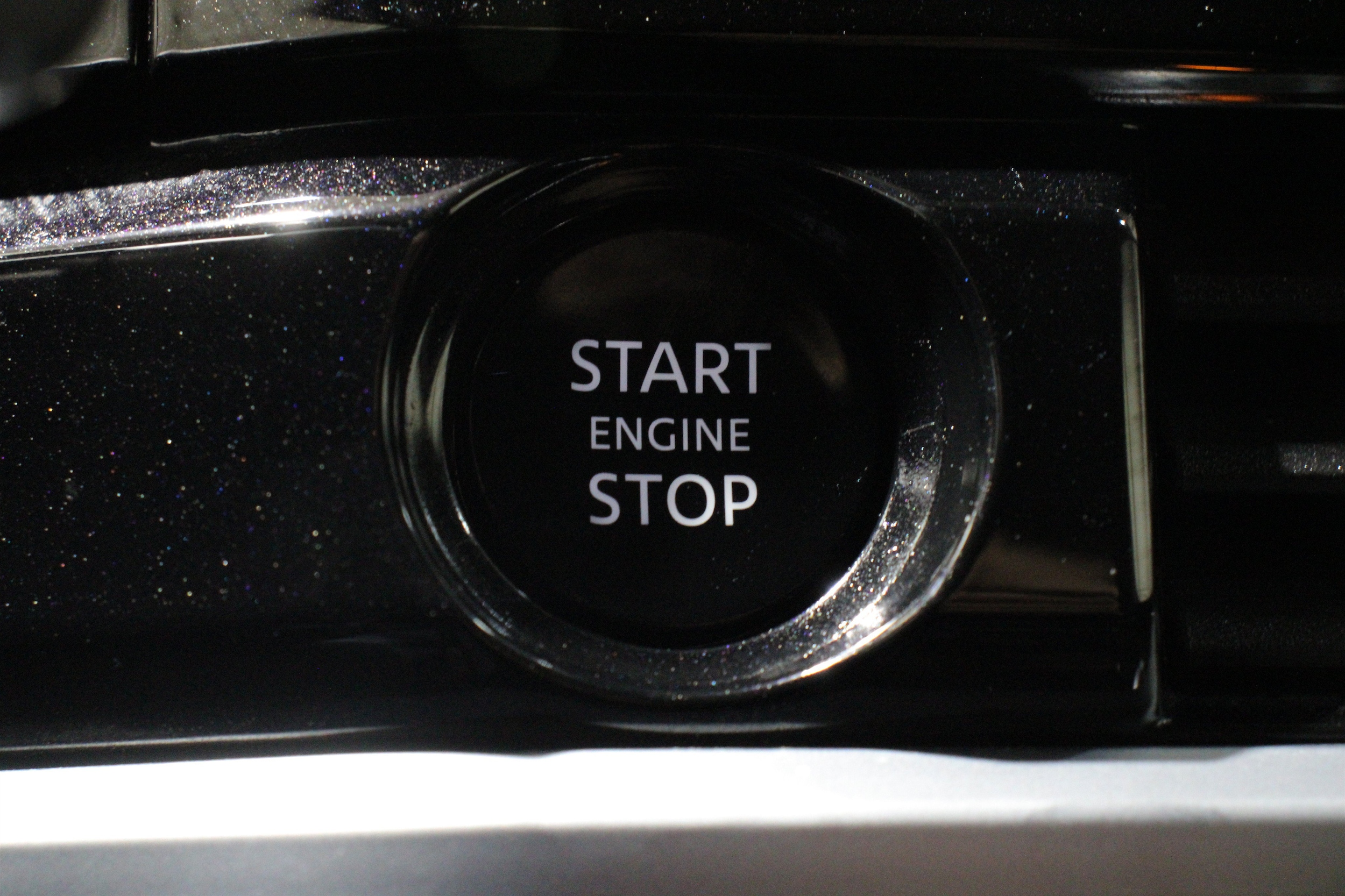 2025 Nissan Pathfinder SV - Photo 21