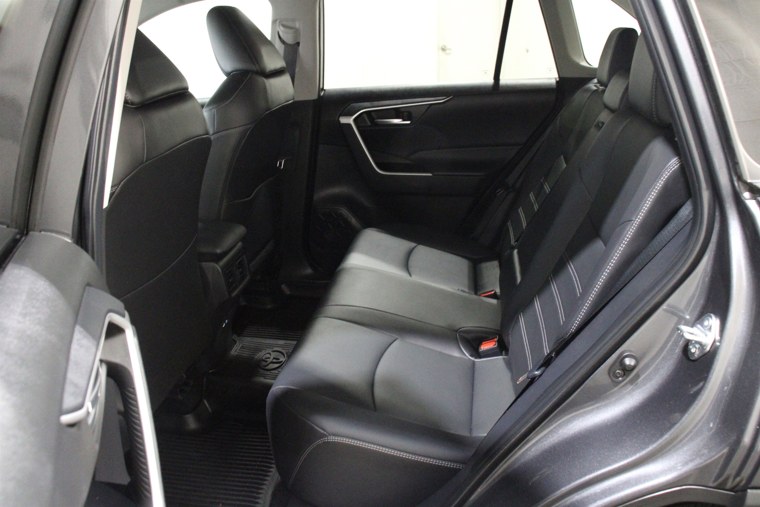 2025 Toyota RAV4 XLE Premium - Photo 24