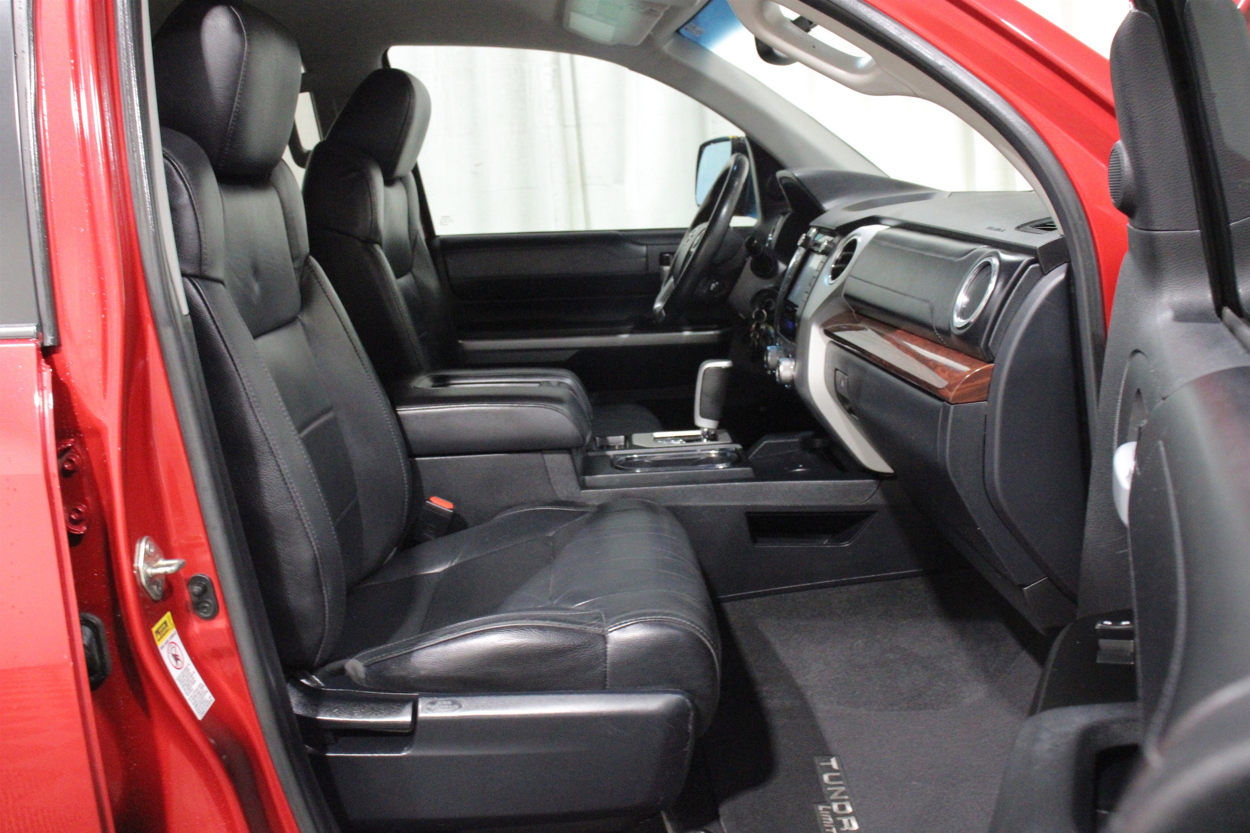 2016 Toyota Tundra Limited - Photo 25