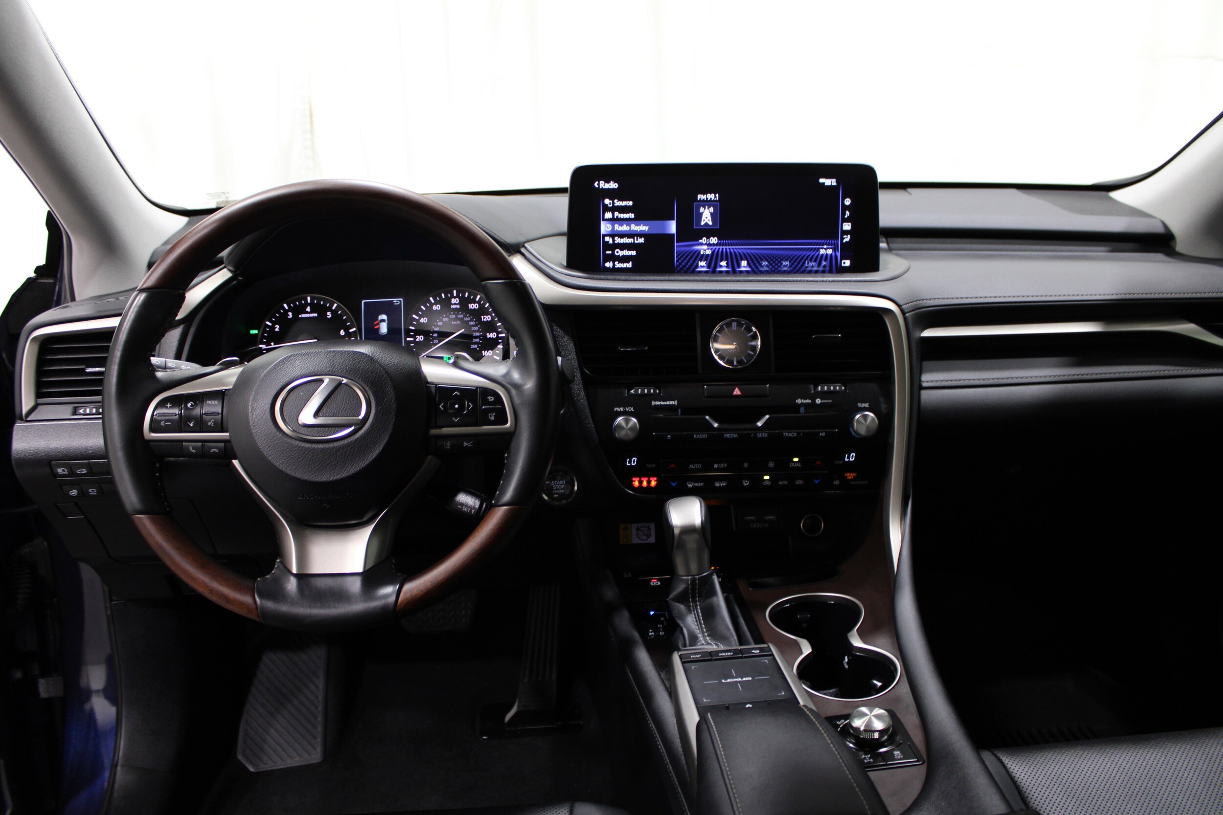 2022 Lexus RX 350 photo 2