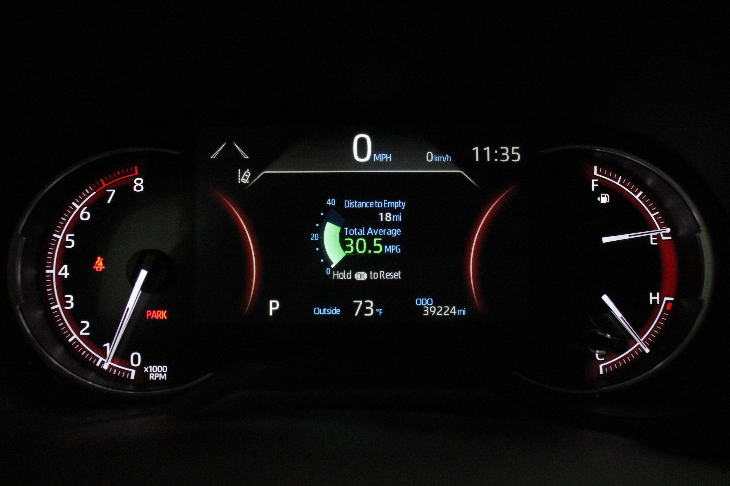 2025 Toyota RAV4 XLE - Photo 13