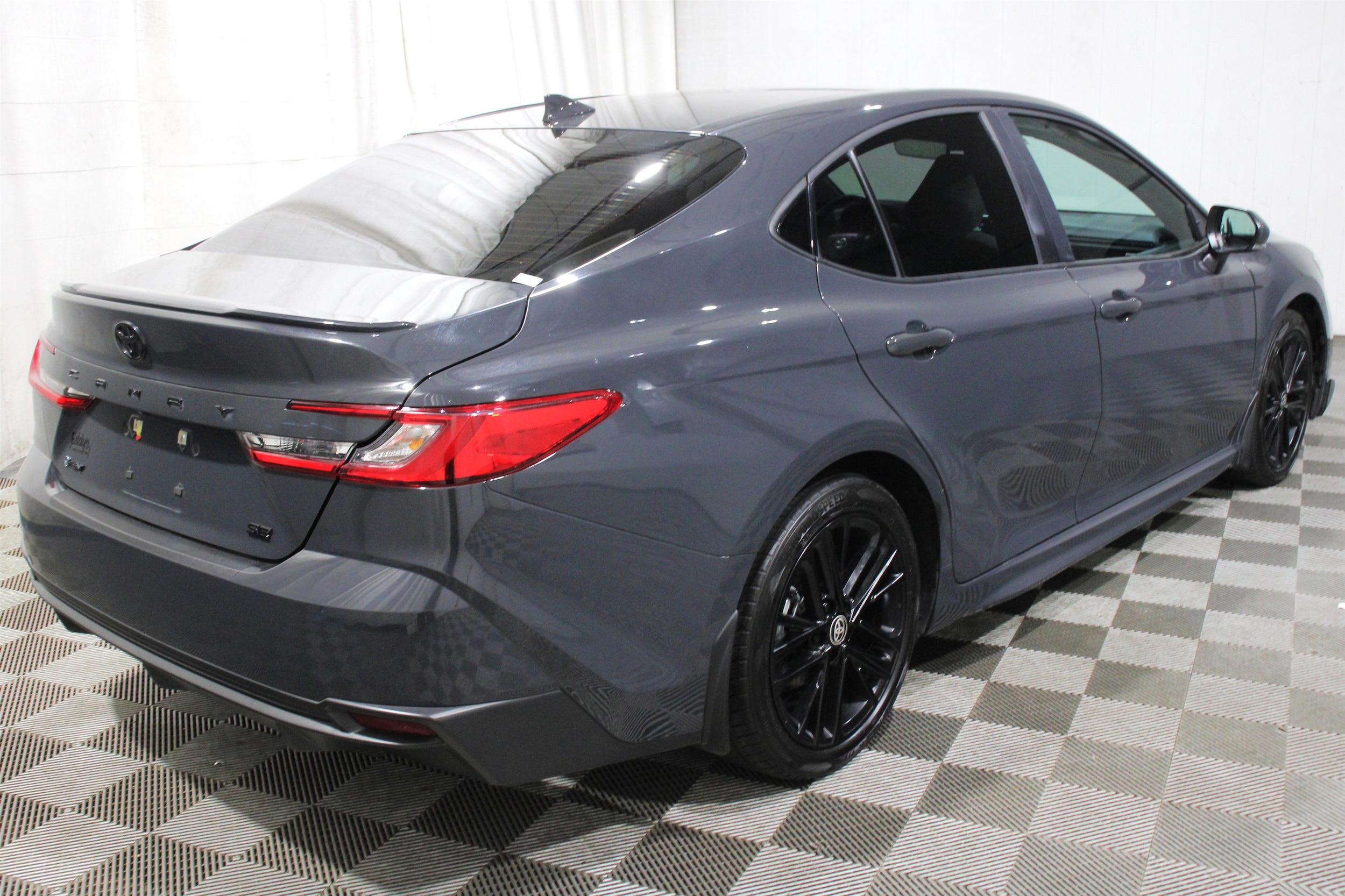2025 Toyota Camry SE - Photo 31