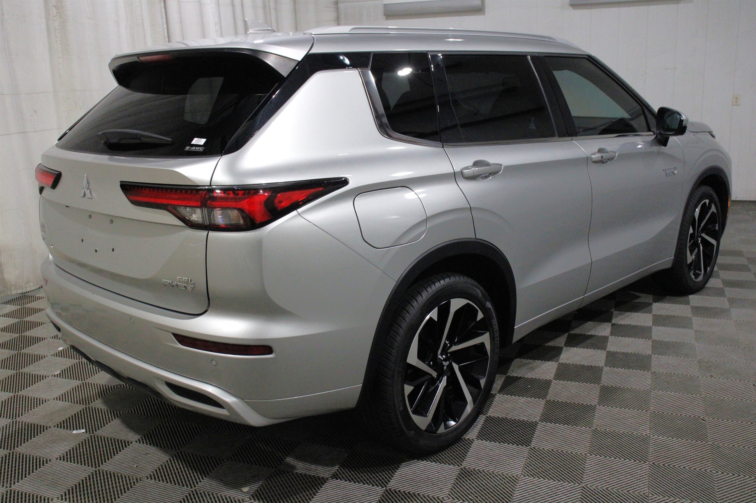 2023 Mitsubishi Outlander Plug-In Hybrid SEL - Photo 36