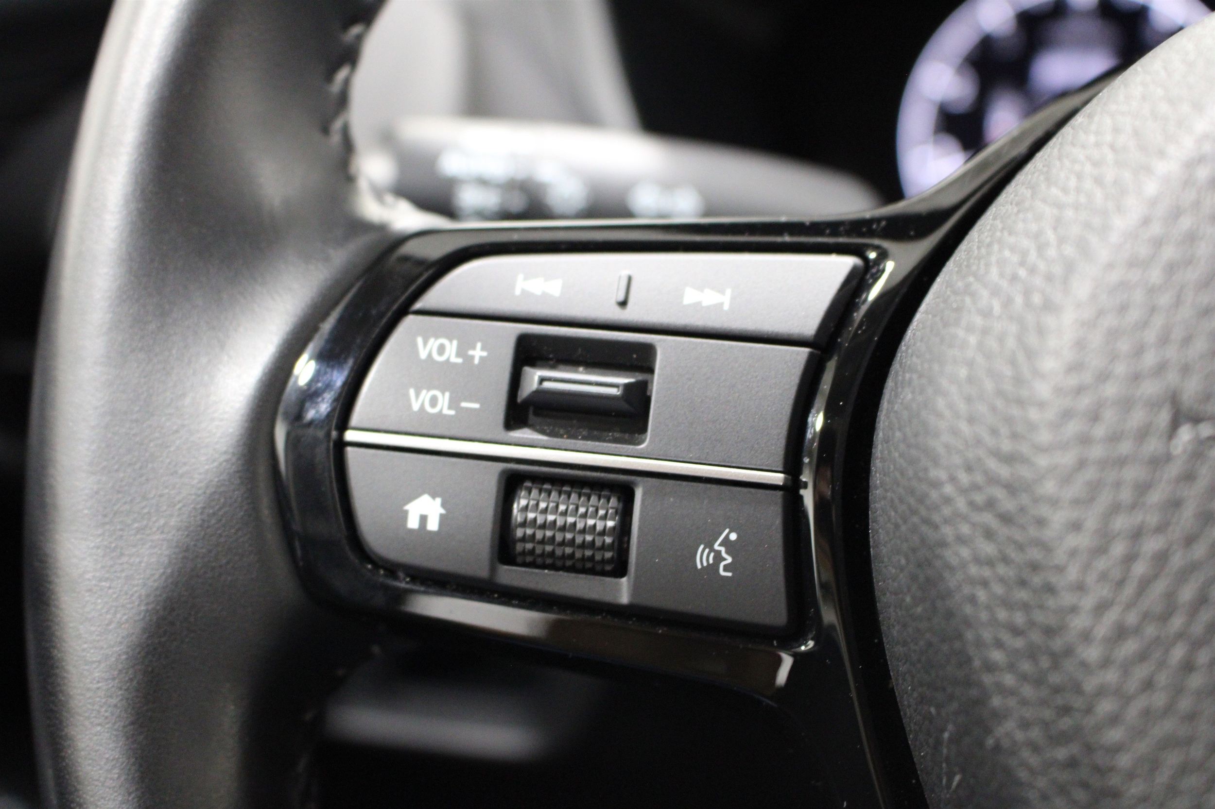 2025 Honda HR-V EX-L - Photo 11