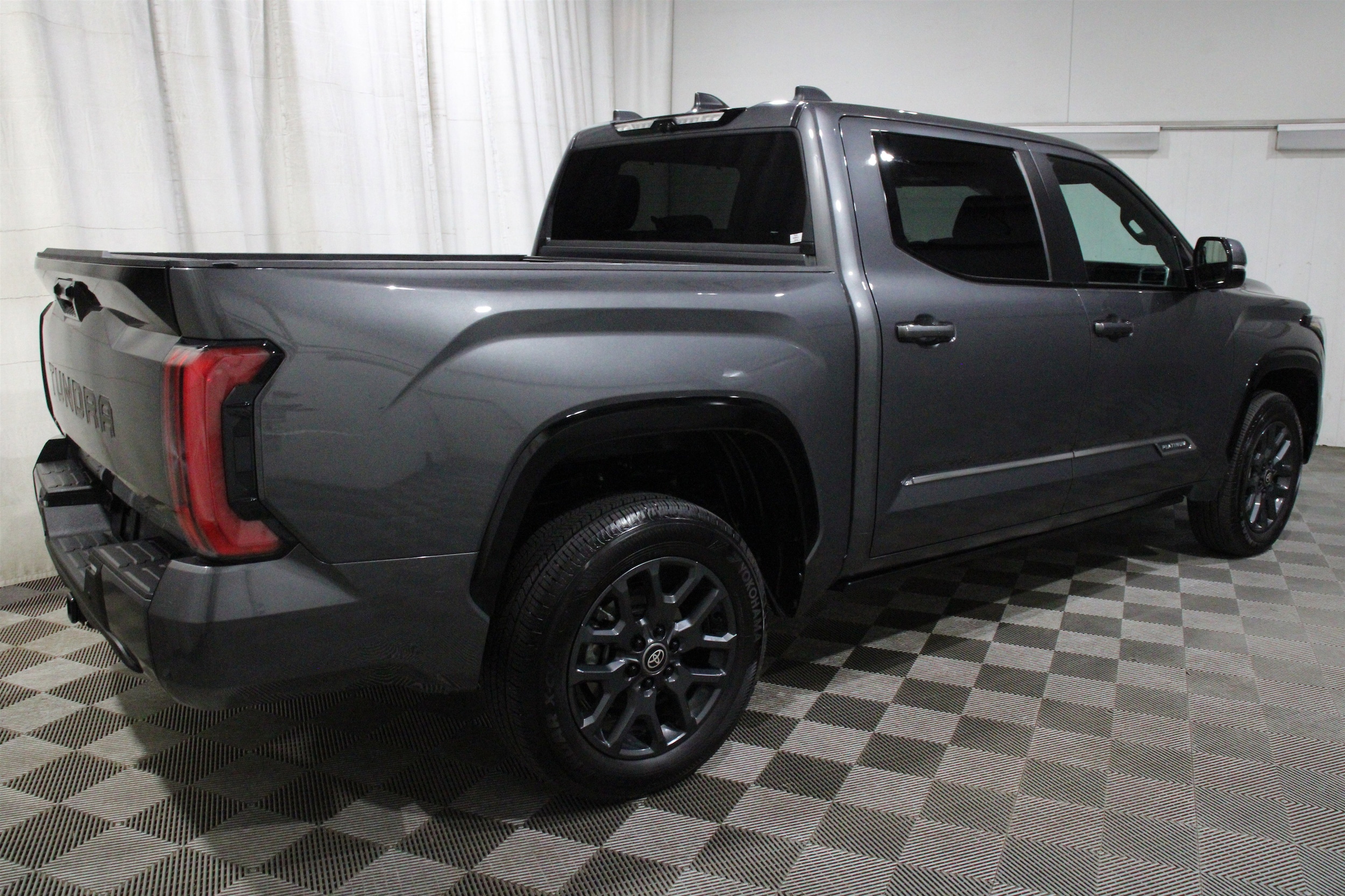 2025 Toyota Tundra Platinum - Photo 31