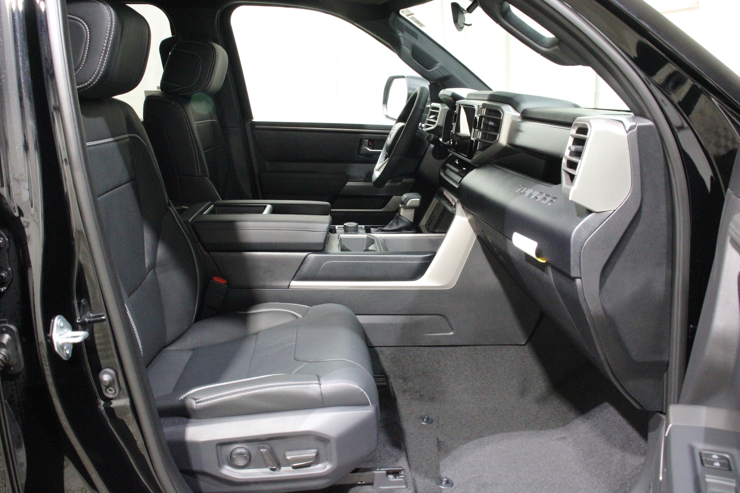 2026 Toyota Tundra SR5 - Photo 24