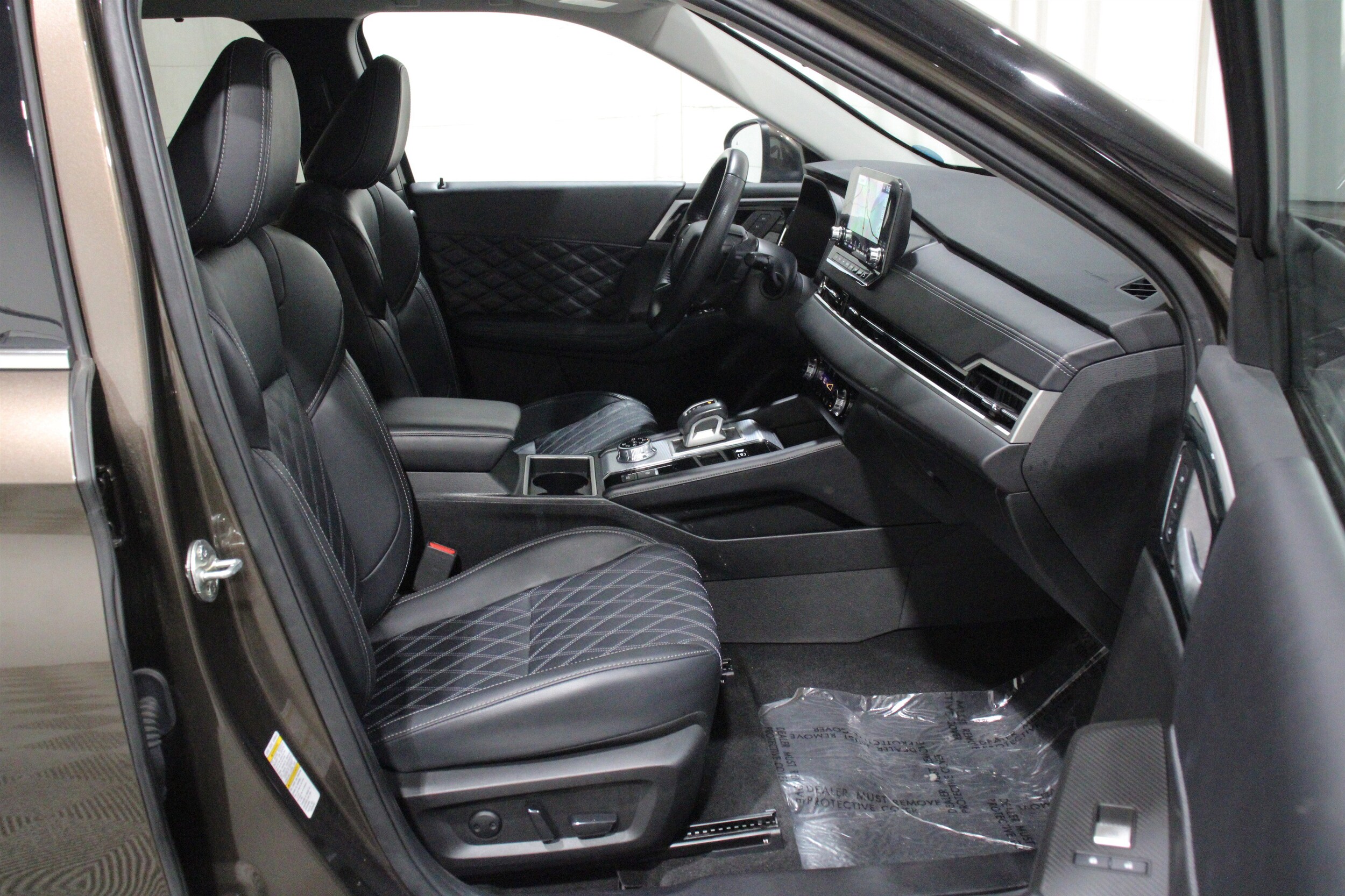 2024 Mitsubishi Outlander Plug-in Hybrid SEL - Photo 29