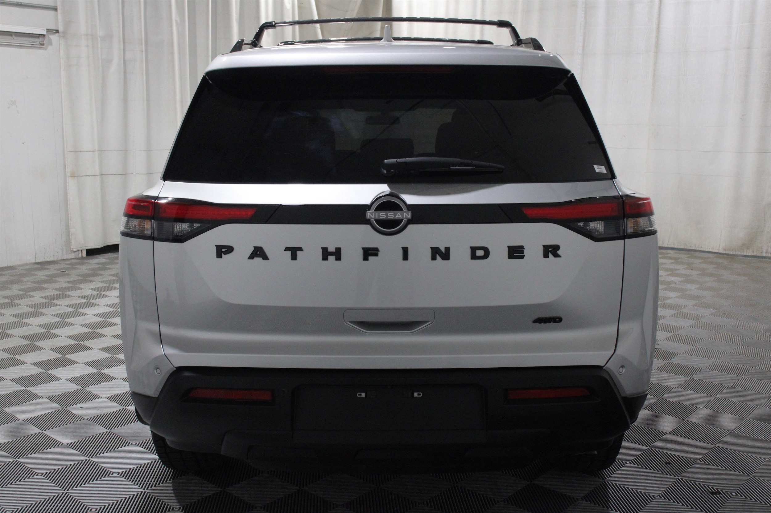 2025 Nissan Pathfinder SV - Photo 36