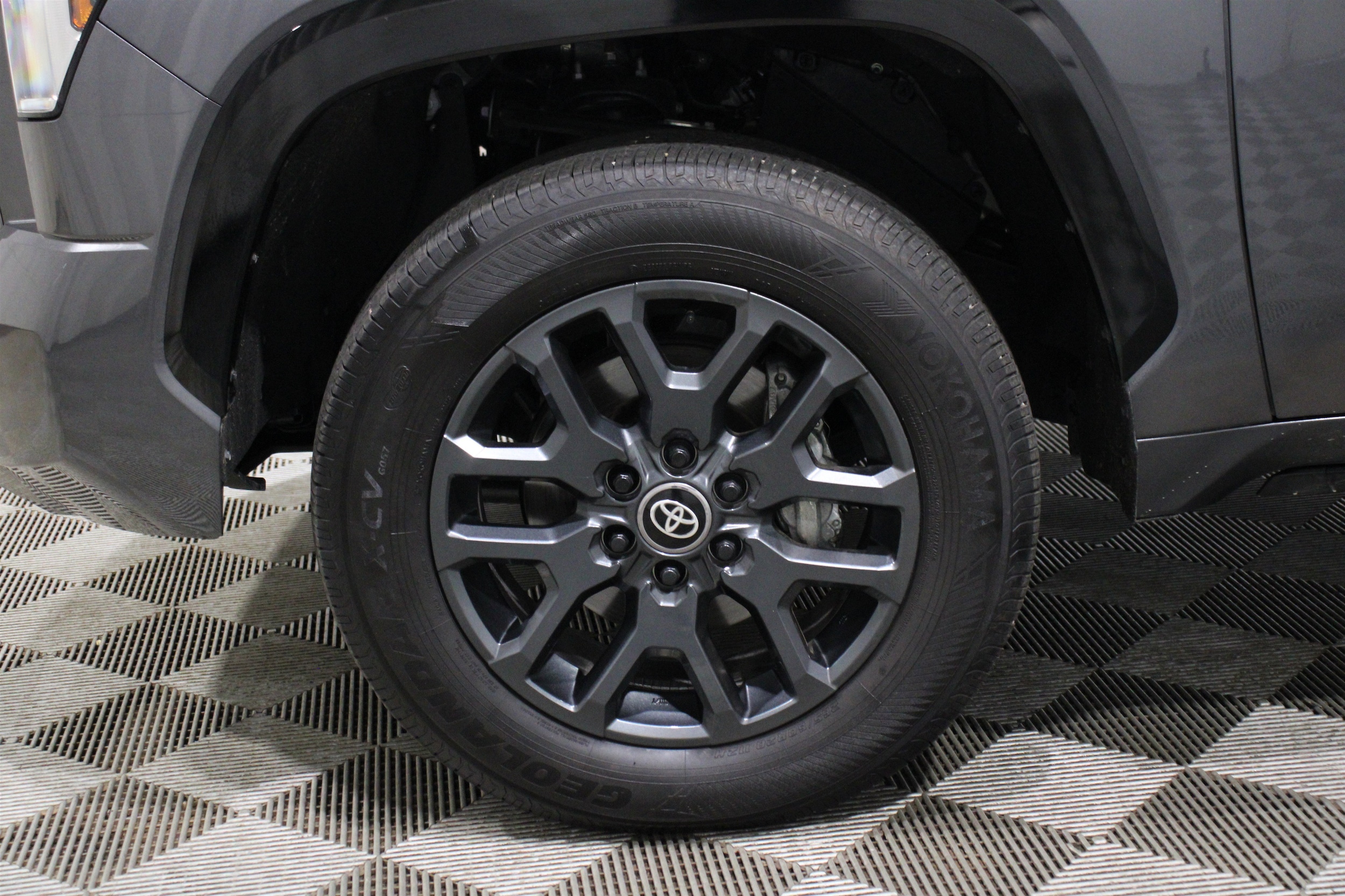 2025 Toyota Tundra Platinum - Photo 37