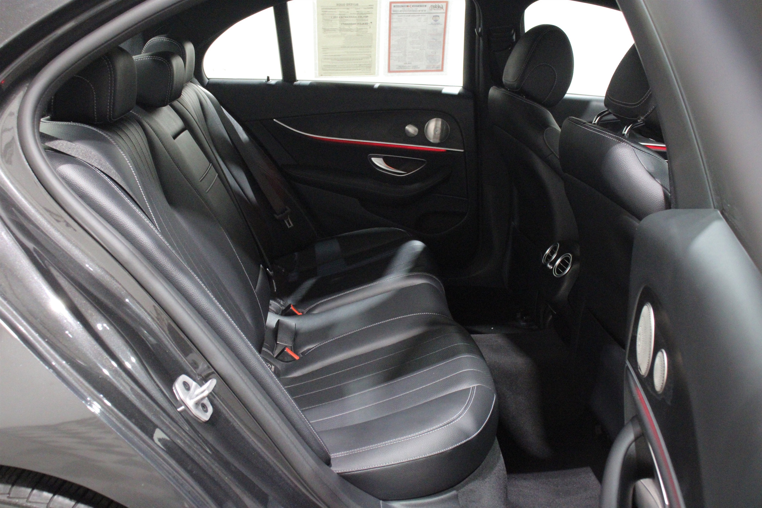 2022 Mercedes-Benz E-Class E350 - Photo 27