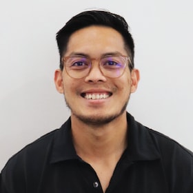 Staff member Leeson Mouangdy from 60dc72e6a33f