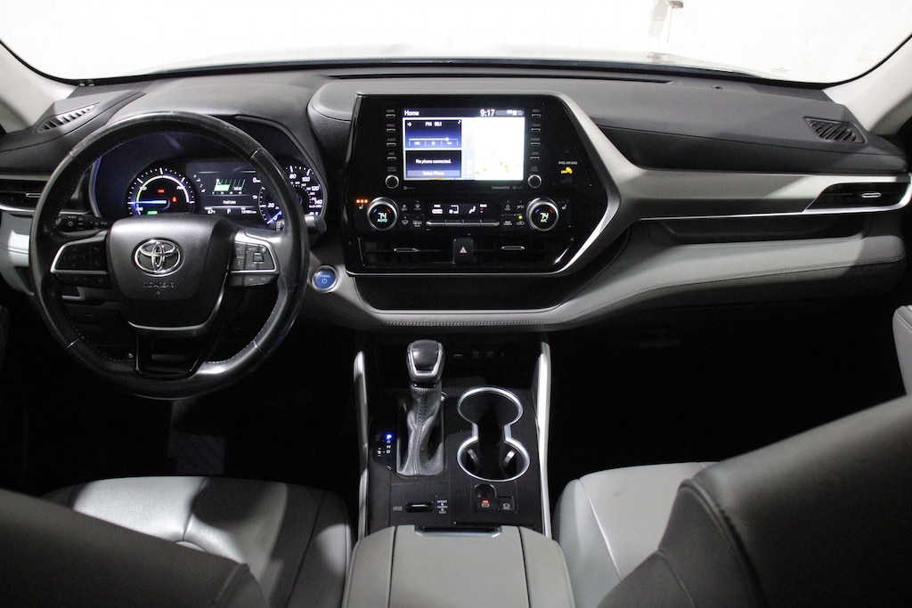 Used 2021 Toyota Highlander Hybrid XLE SUV