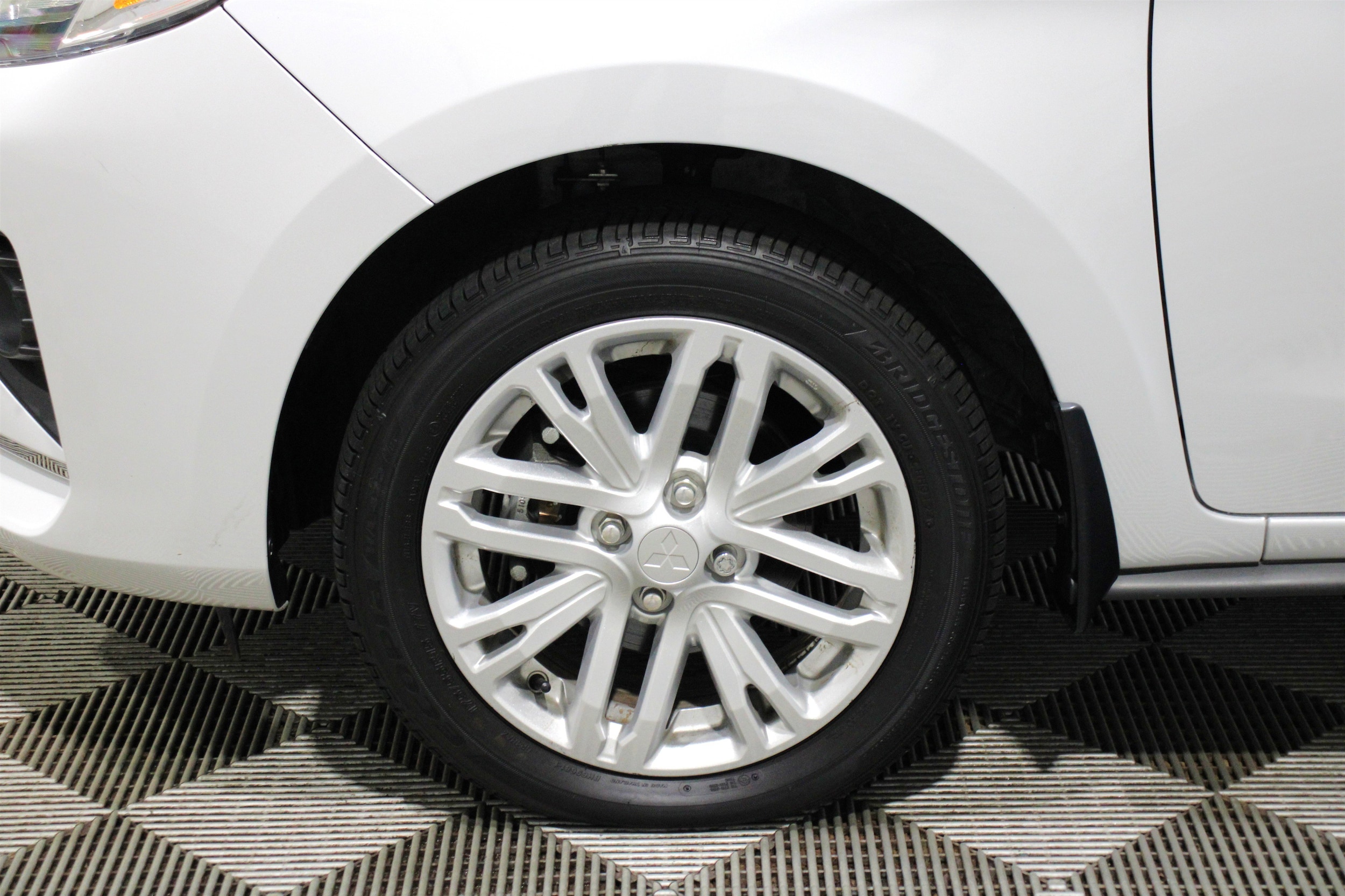 2024 Mitsubishi Mirage G4 LE - Photo 35