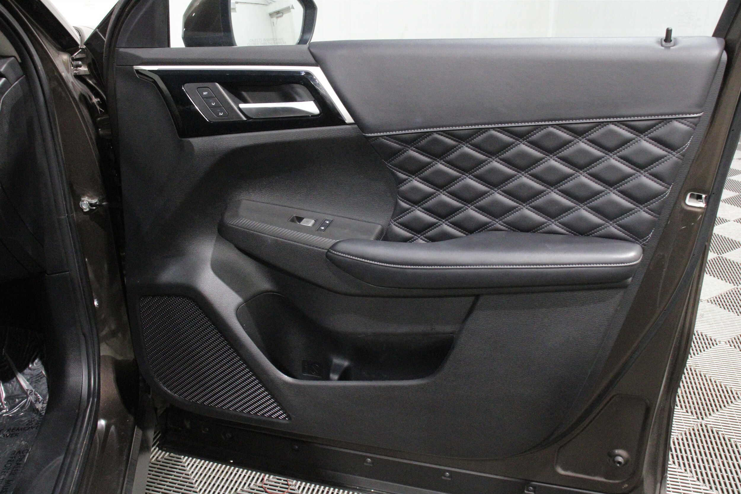 2024 Mitsubishi Outlander Plug-in Hybrid SEL - Photo 31