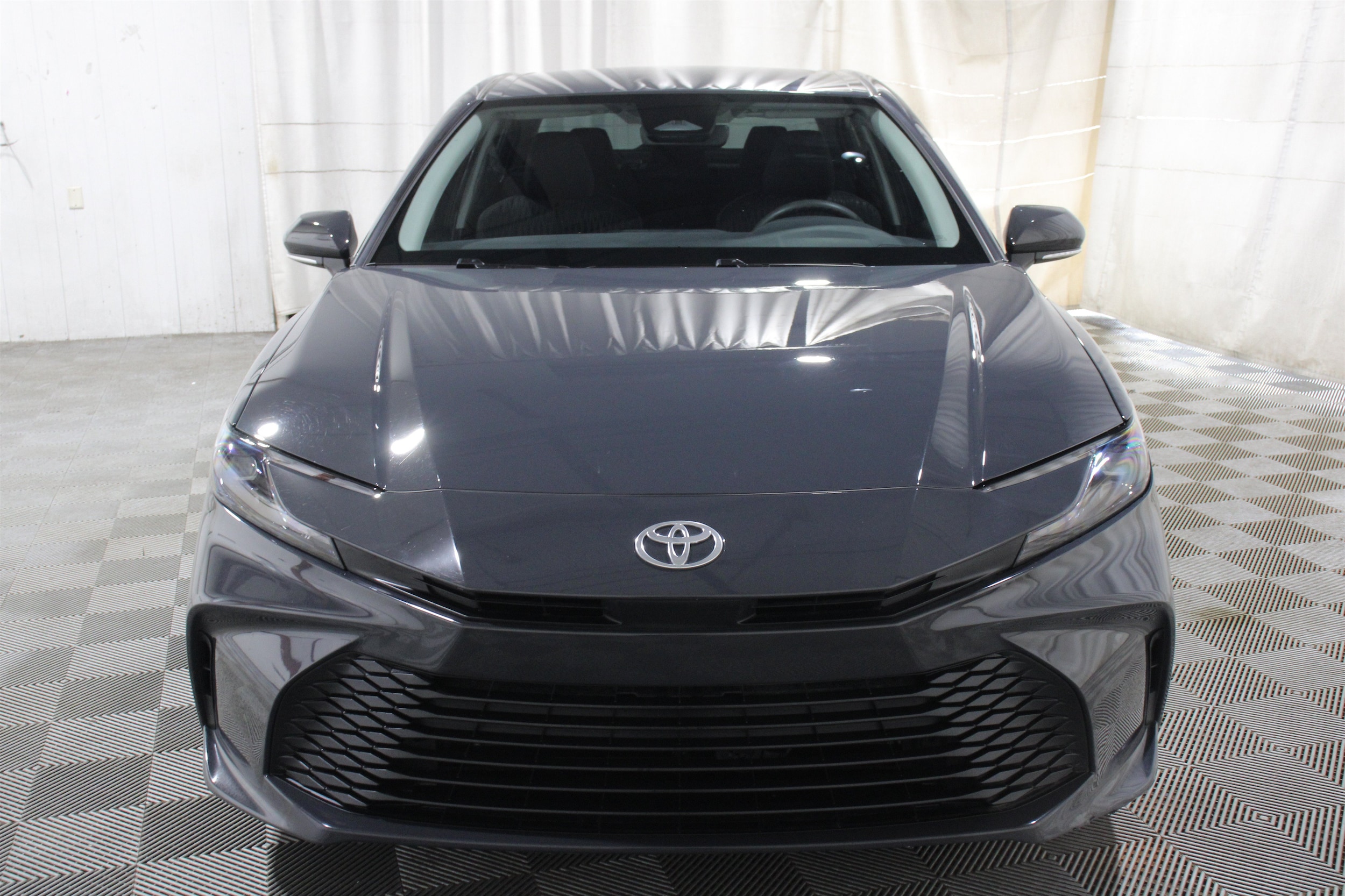 2025 Toyota Camry LE - Photo 30