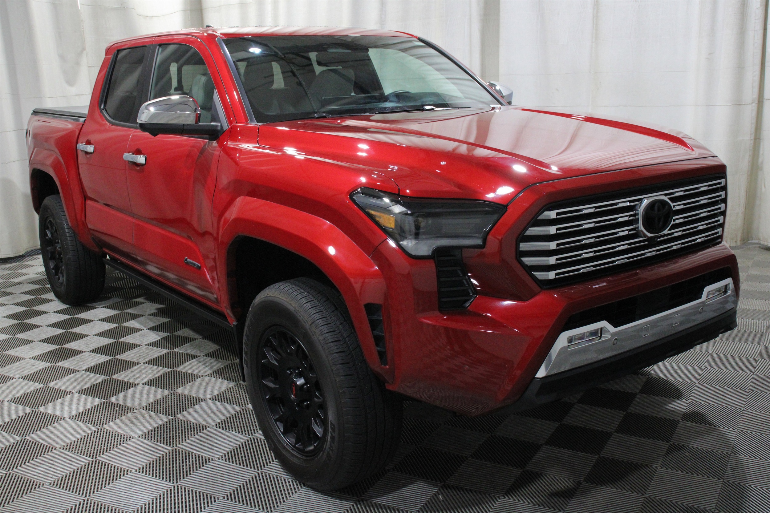 2025 Toyota Tacoma Limited - Photo 34