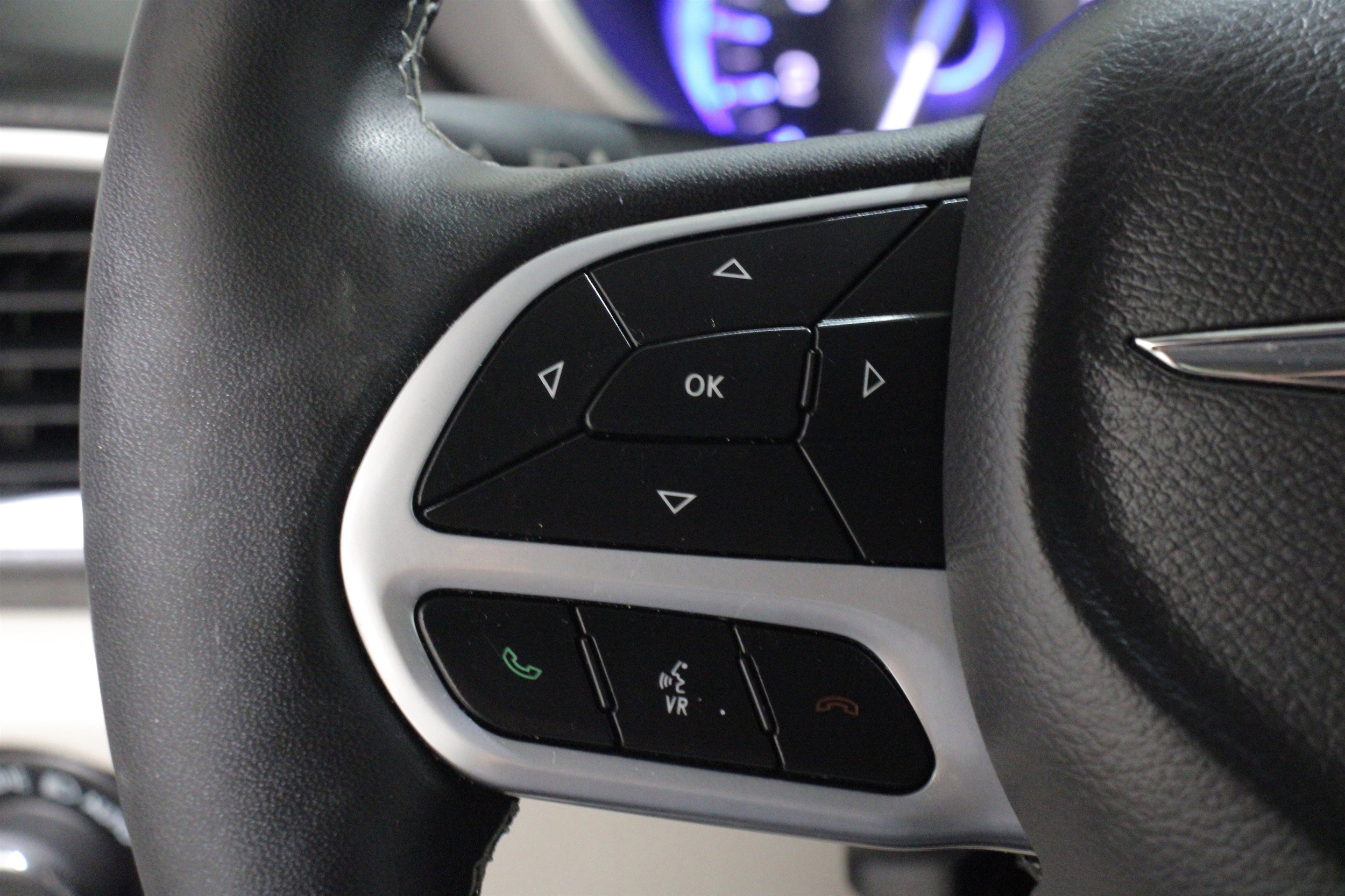 2024 Chrysler Pacifica Touring L - Photo 9