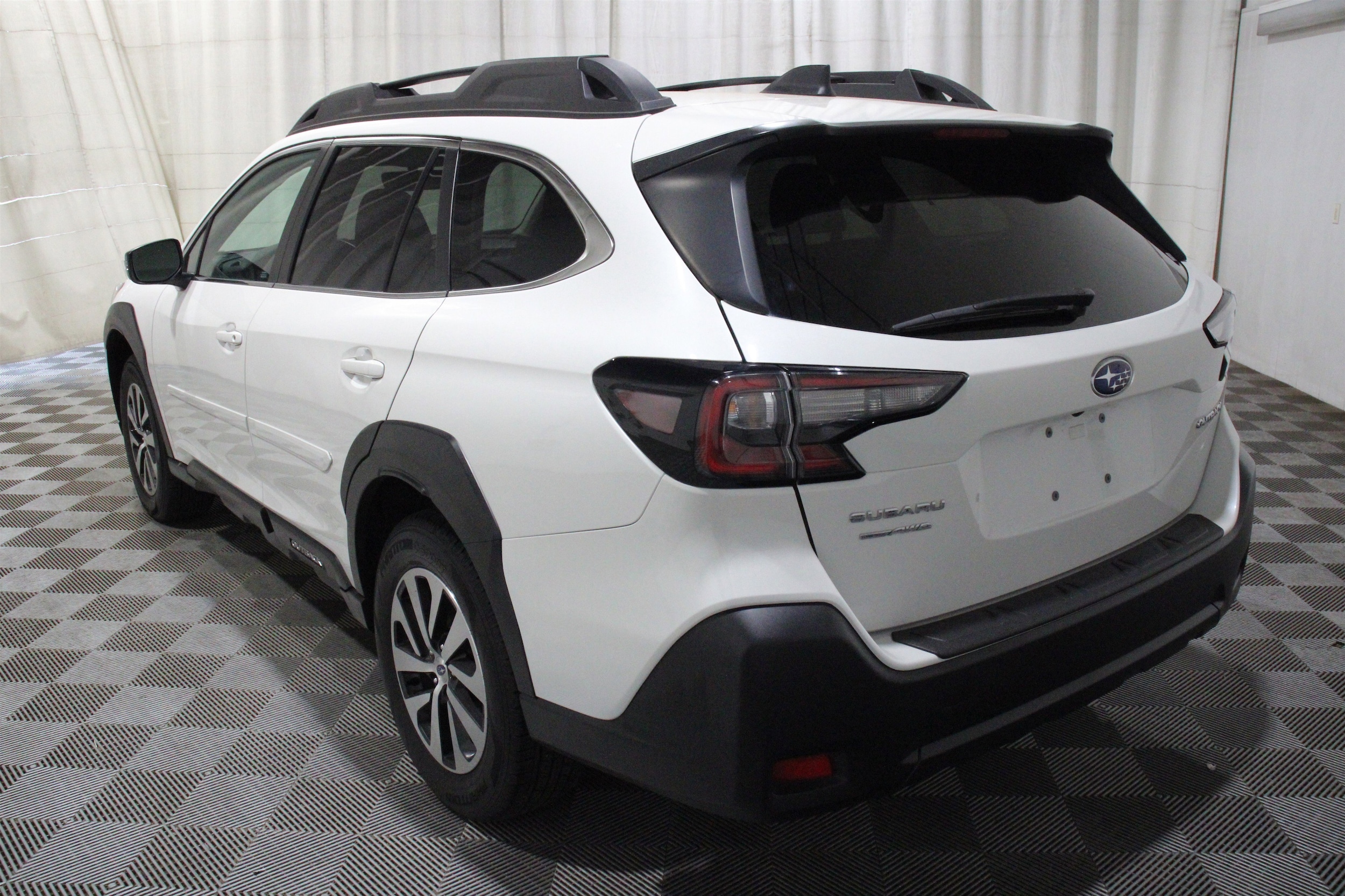 2025 Subaru Outback Premium - Photo 32