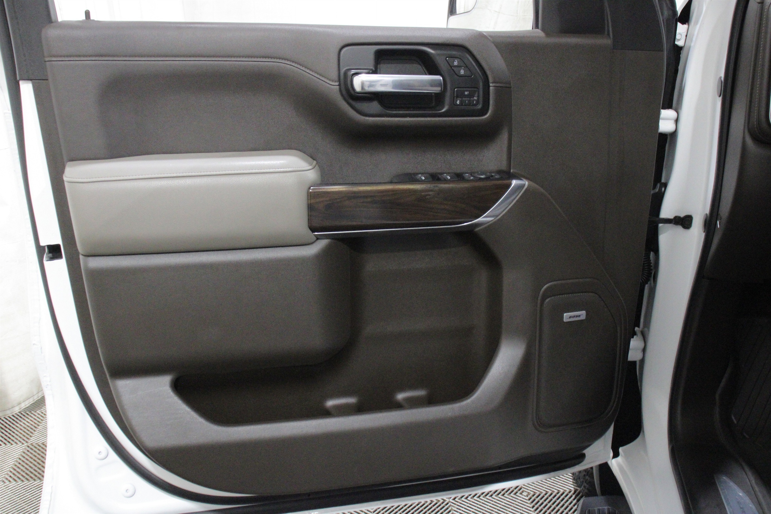 2019 GMC Sierra 1500 SLT - Photo 6