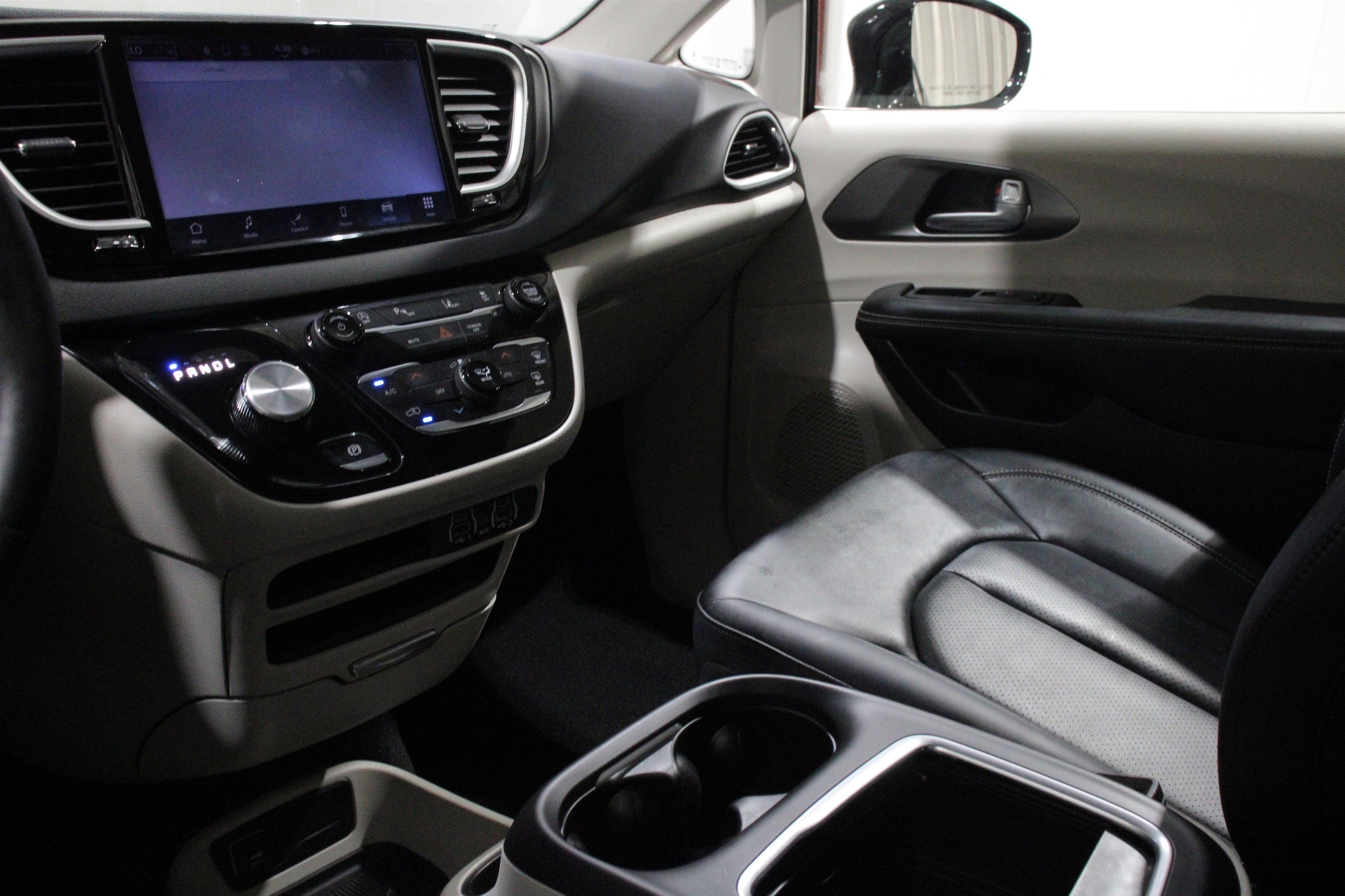2024 Chrysler Pacifica Touring L - Photo 20