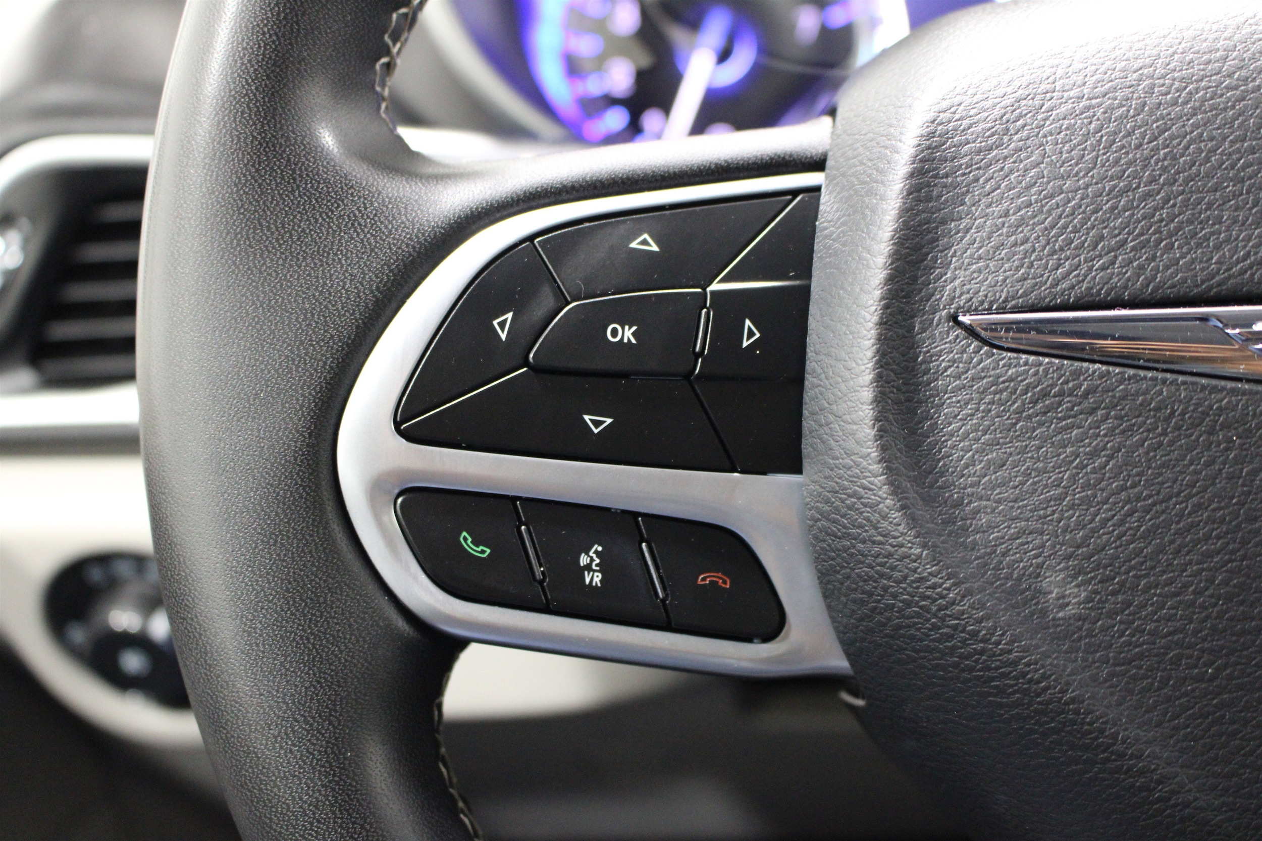 2024 Chrysler Pacifica Touring L - Photo 11