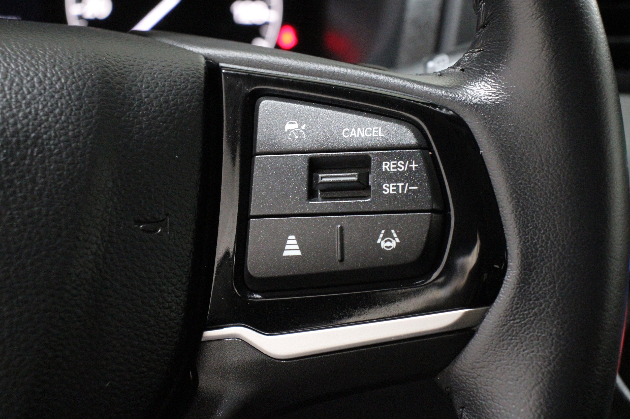 2025 Honda Odyssey Touring - Photo 10