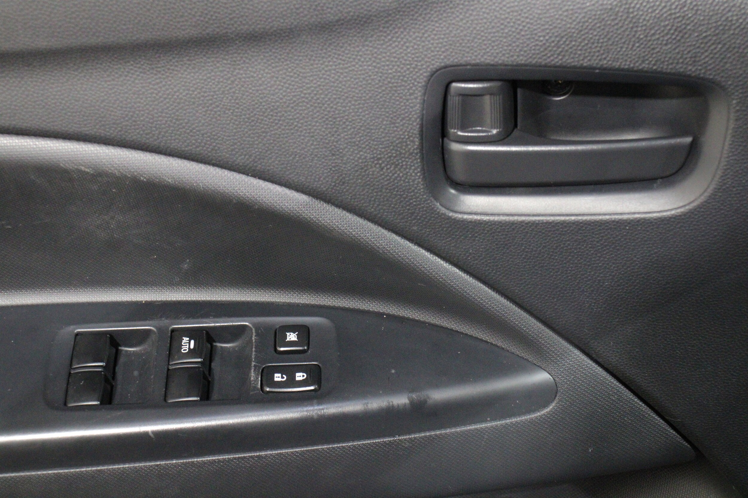 2024 Mitsubishi Mirage G4 LE - Photo 7