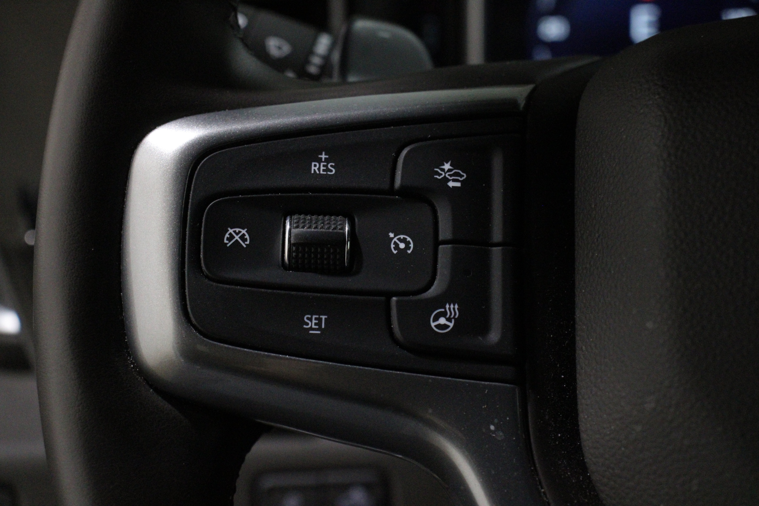 2024 Chevrolet Silverado 1500 LTZ - Photo 9