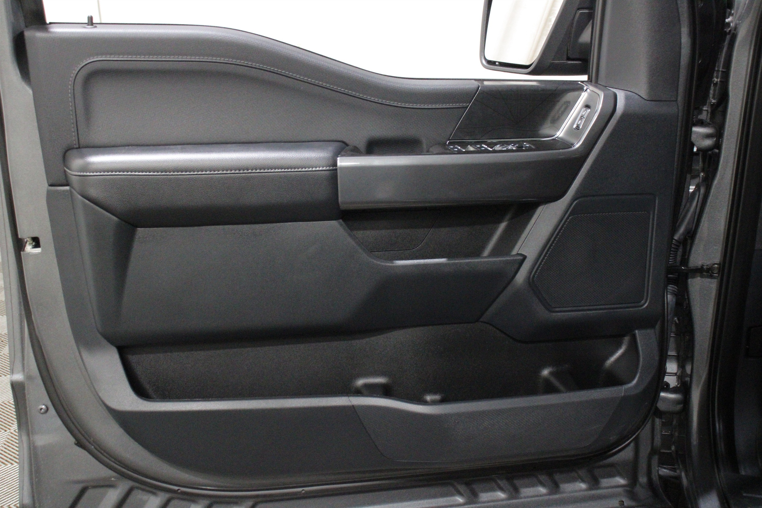 2023 Ford F-150 XLT - Photo 6