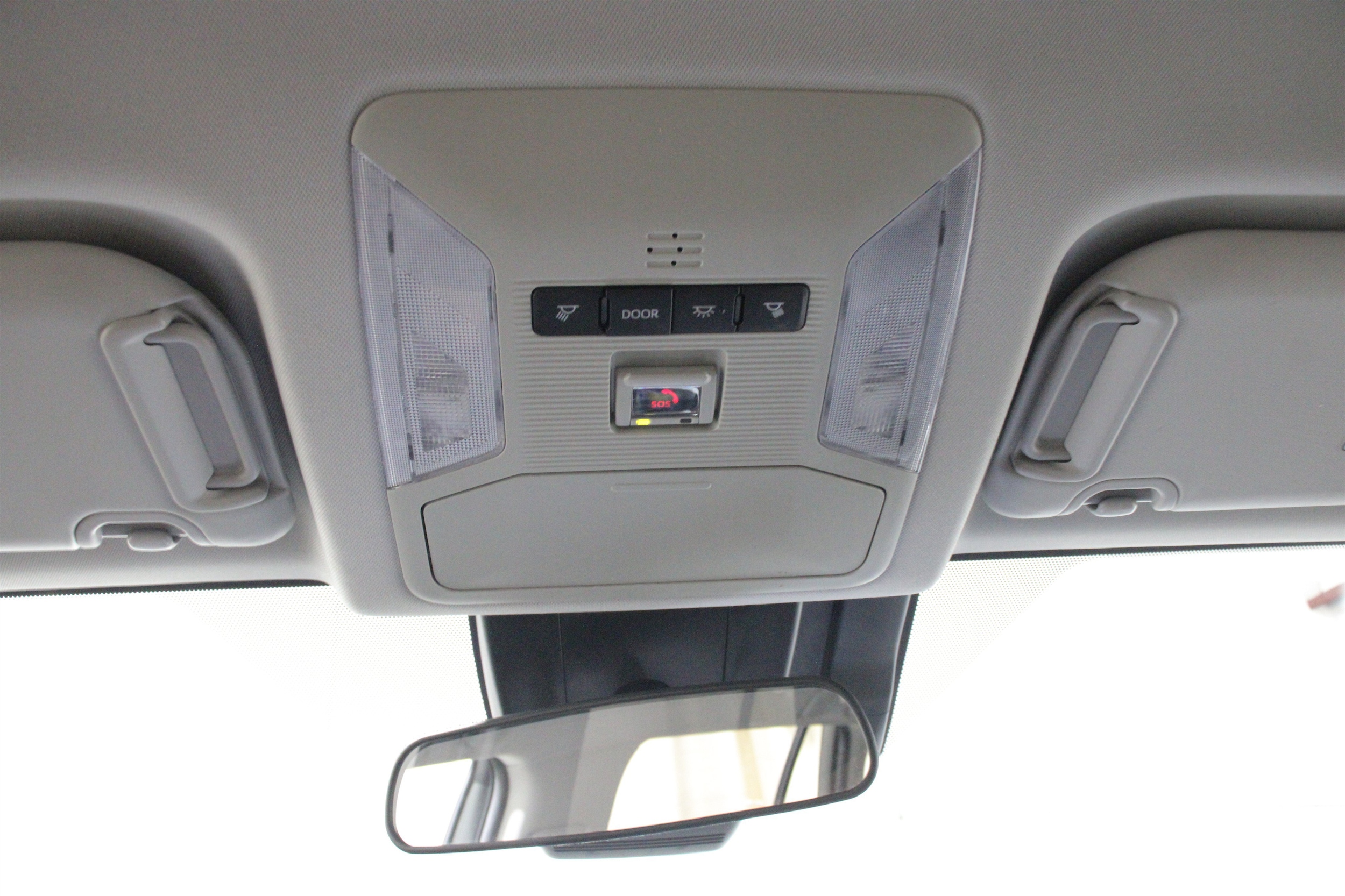 2025 Toyota RAV4 XLE - Photo 23