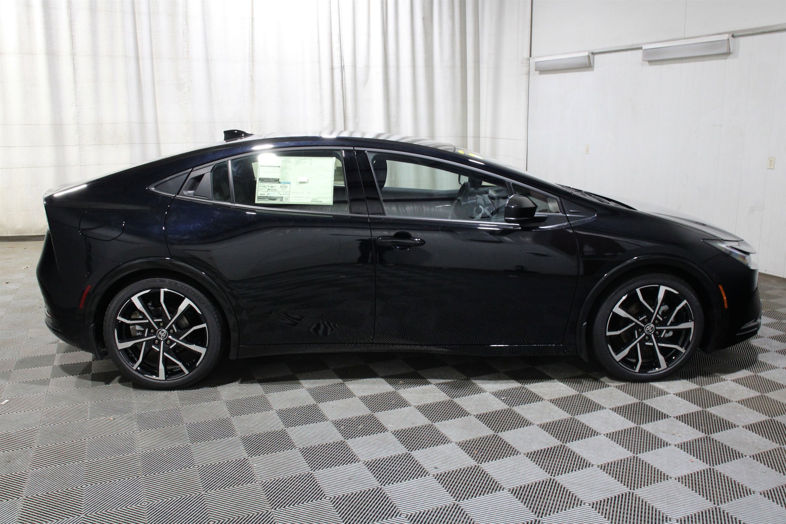 2026 Toyota Prius Plug-in Hybrid XSE Premium - Photo 30