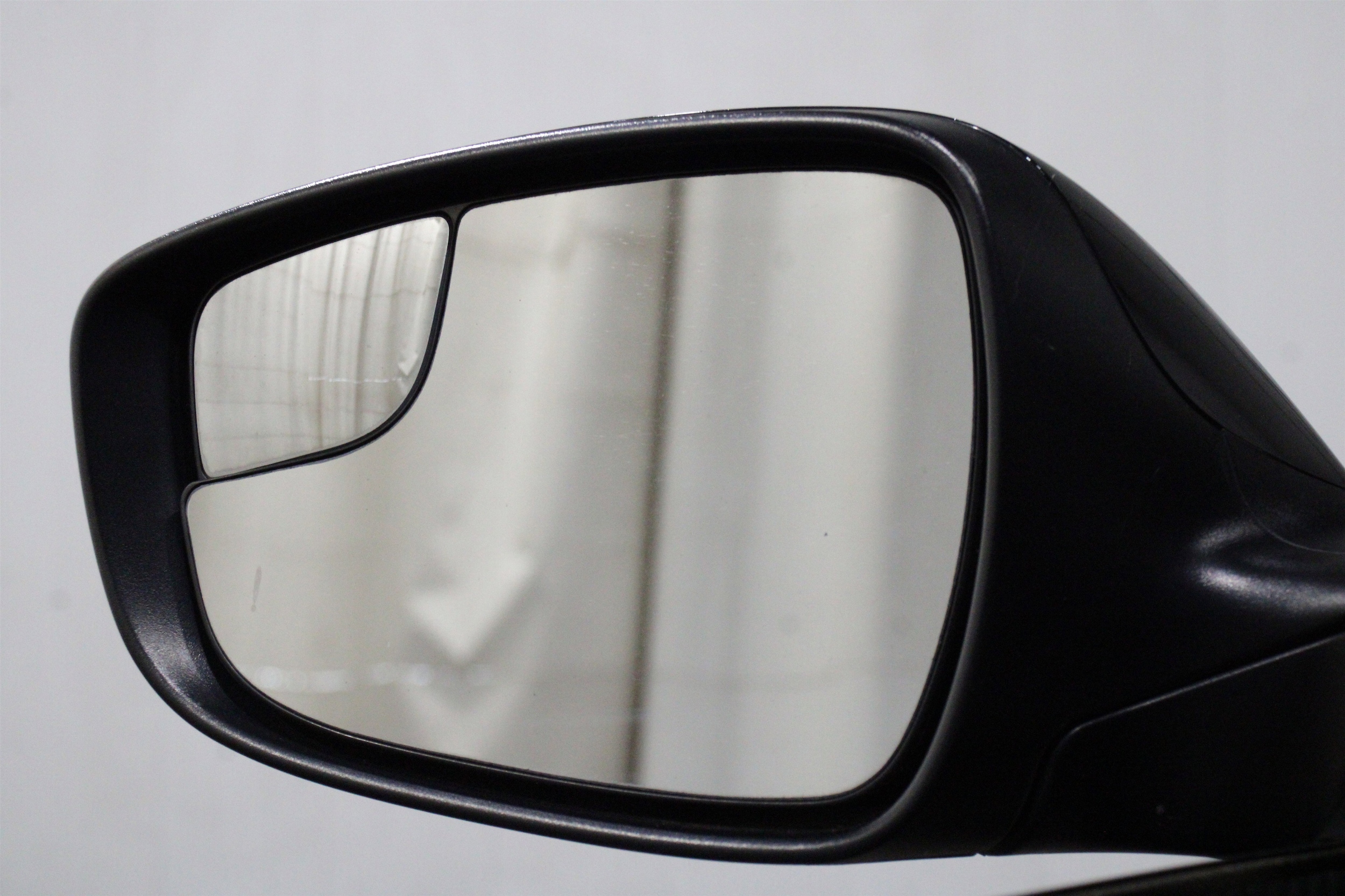 2016 Hyundai Veloster Base - Photo 12