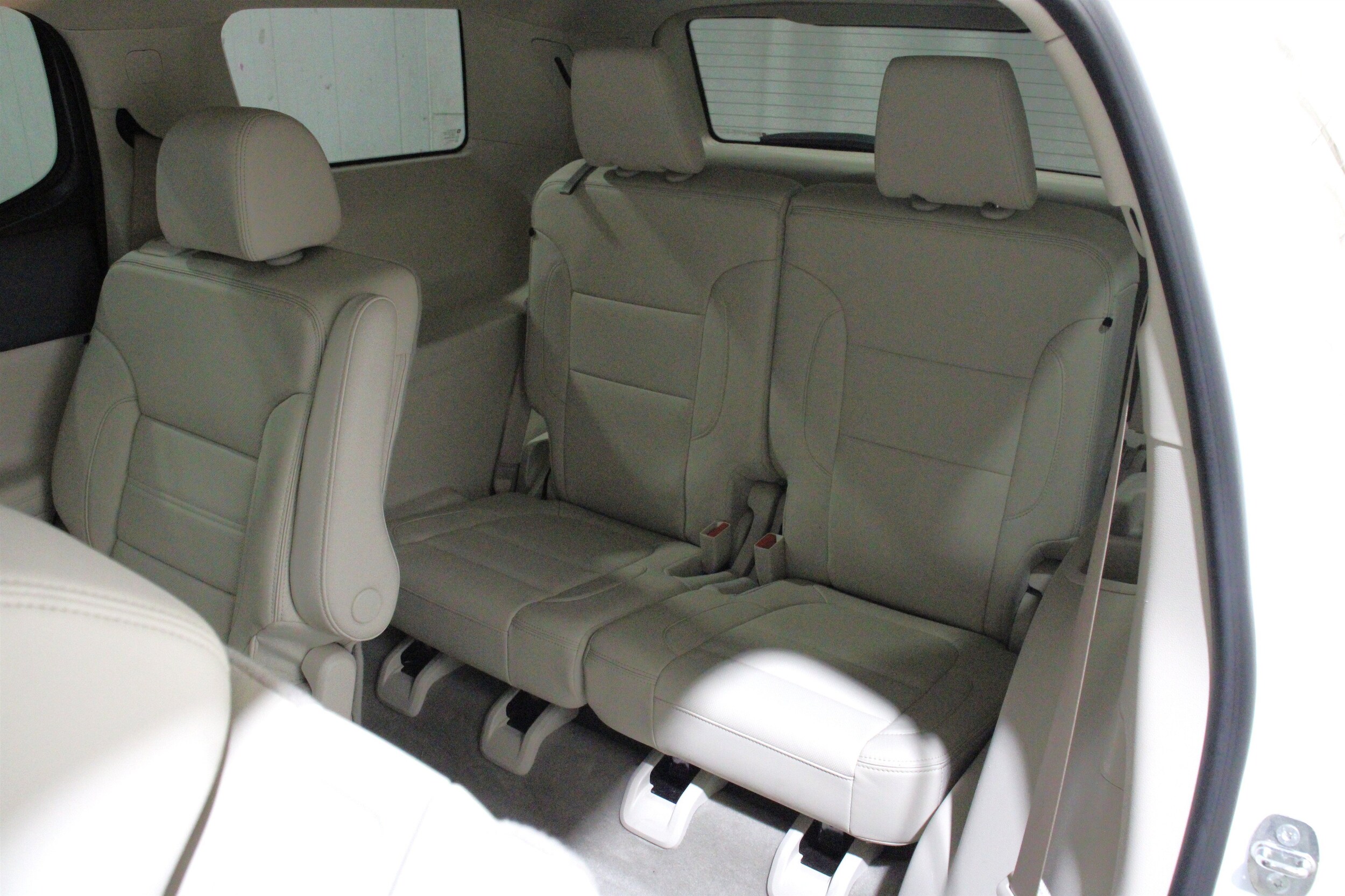 2023 GMC Acadia Denali - Photo 25