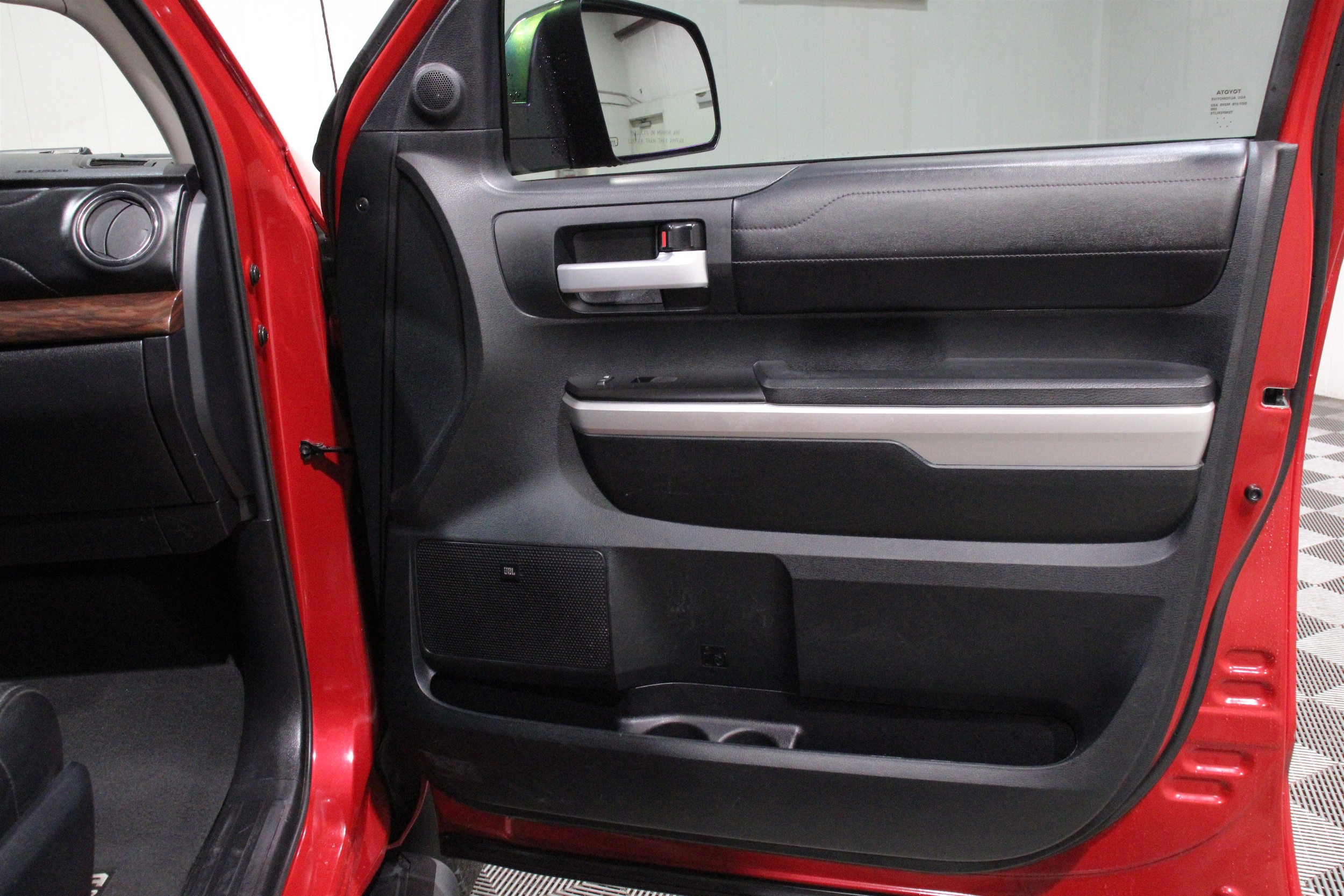 2016 Toyota Tundra Limited - Photo 27