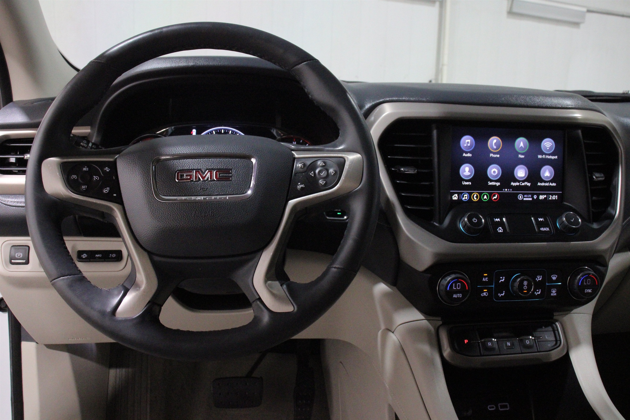 2023 GMC Acadia Denali - Photo 8