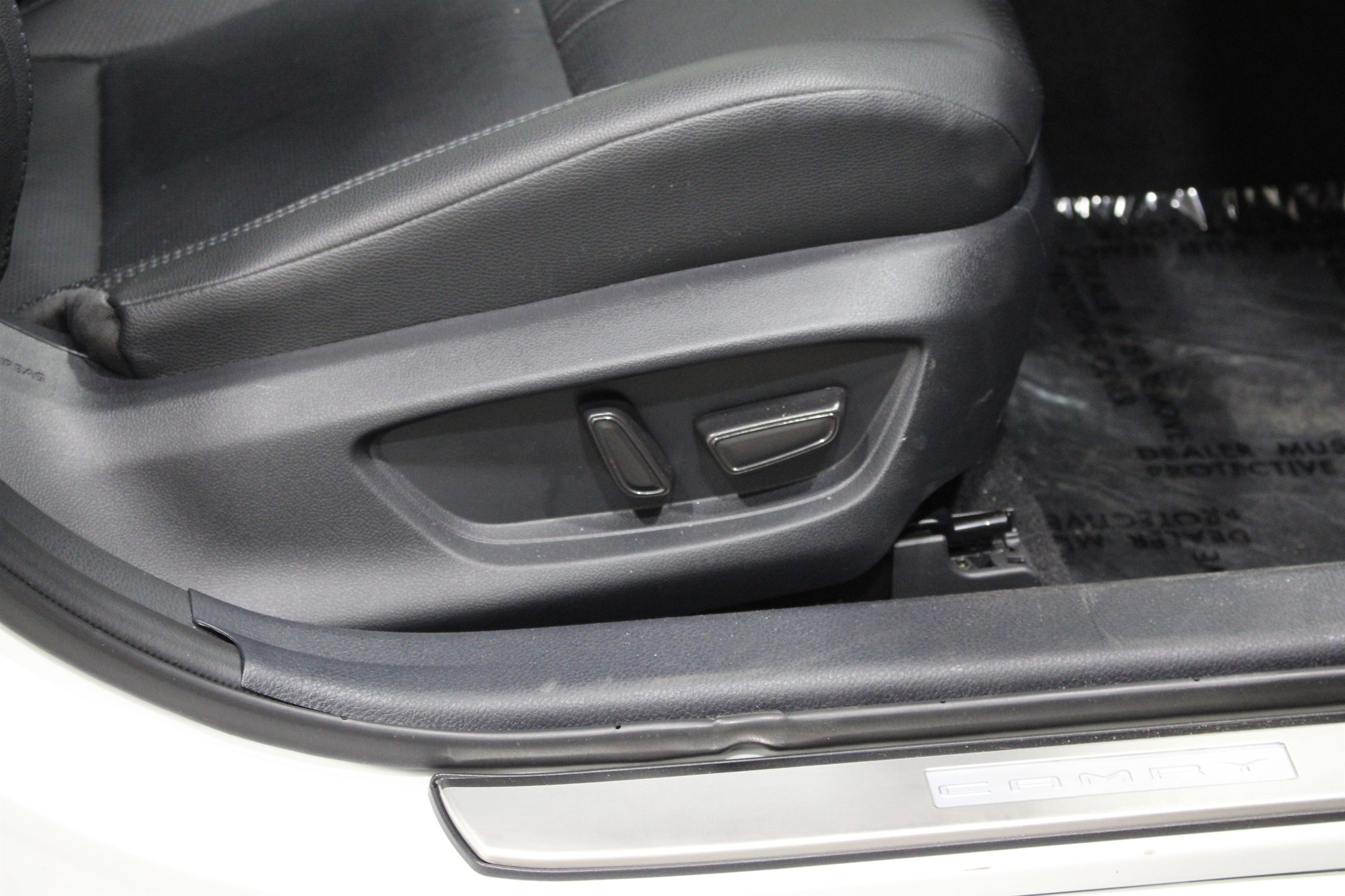 2025 Toyota Camry XSE - Photo 24