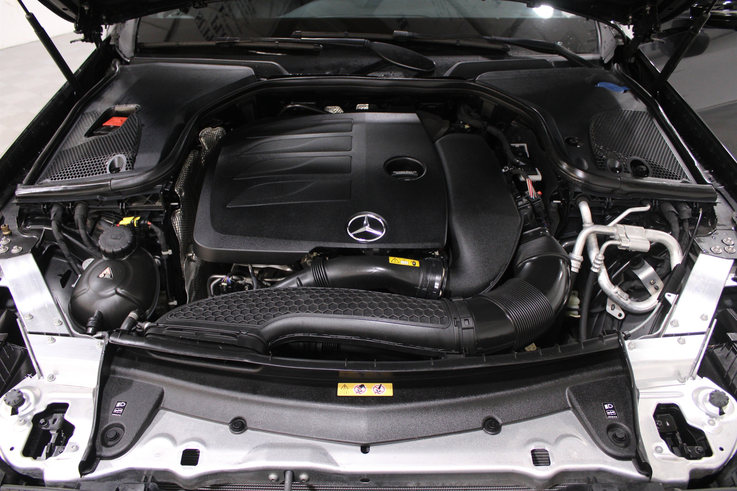 2022 Mercedes-Benz E-Class E350 - Photo 36