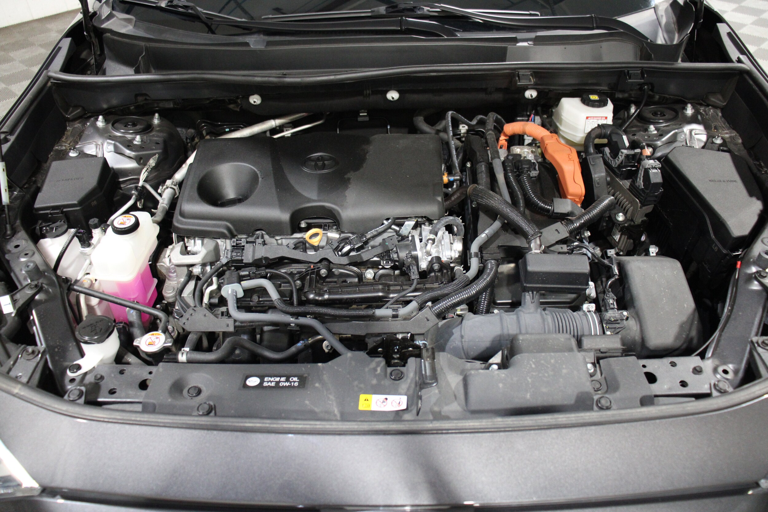 2024 Toyota RAV4 LE - Photo 36