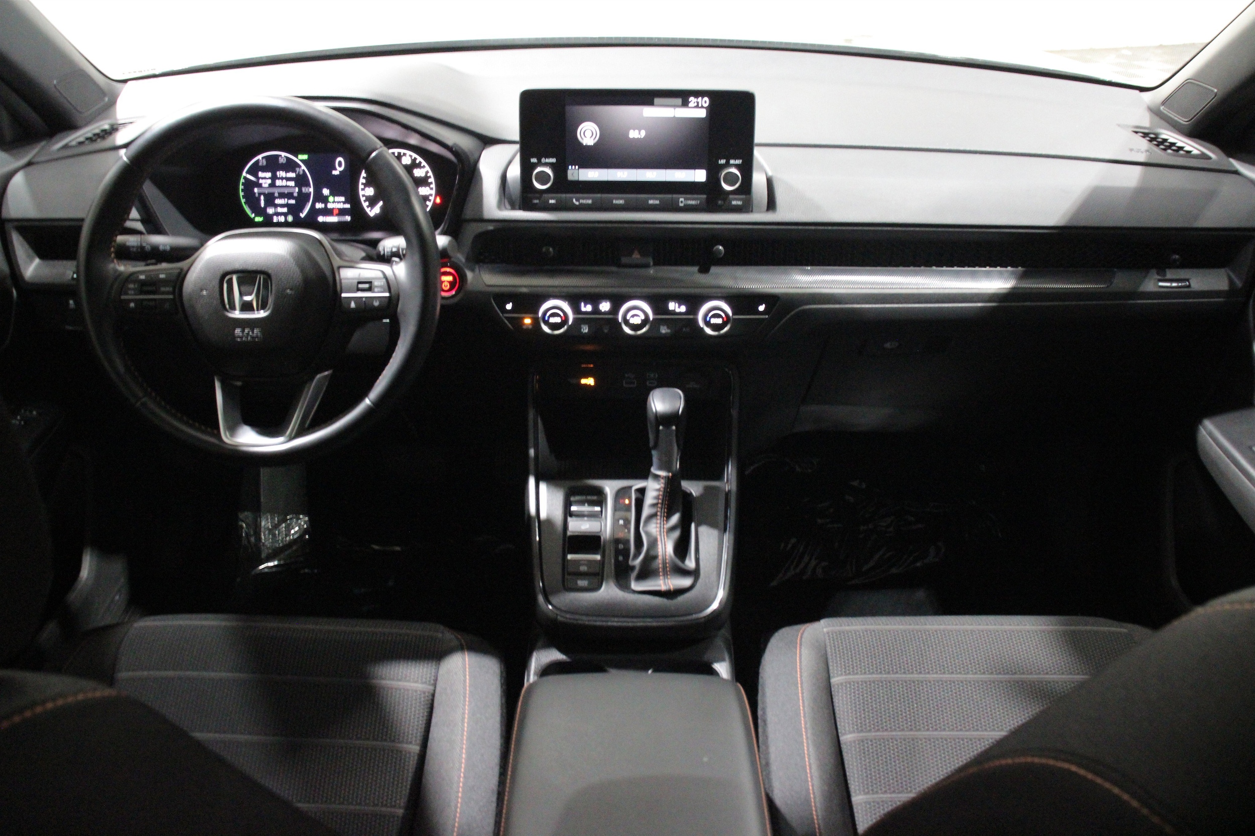 2025 Honda CR-V Sport - Photo 2