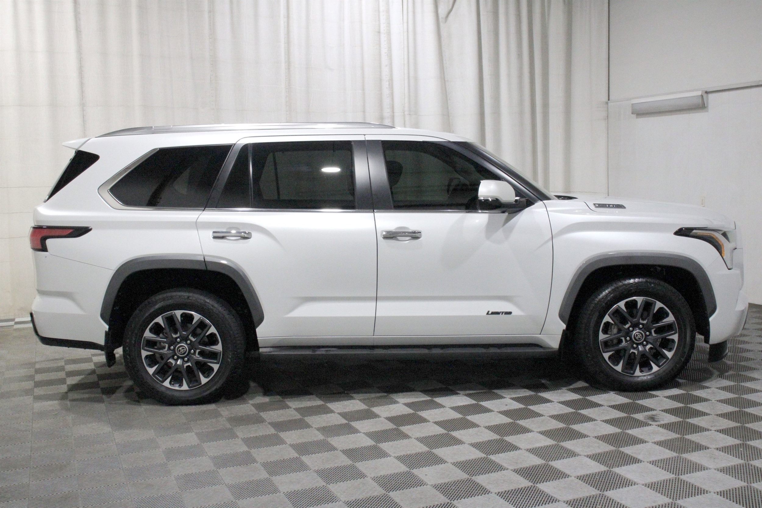 2024 Toyota Sequoia Limited - Photo 33