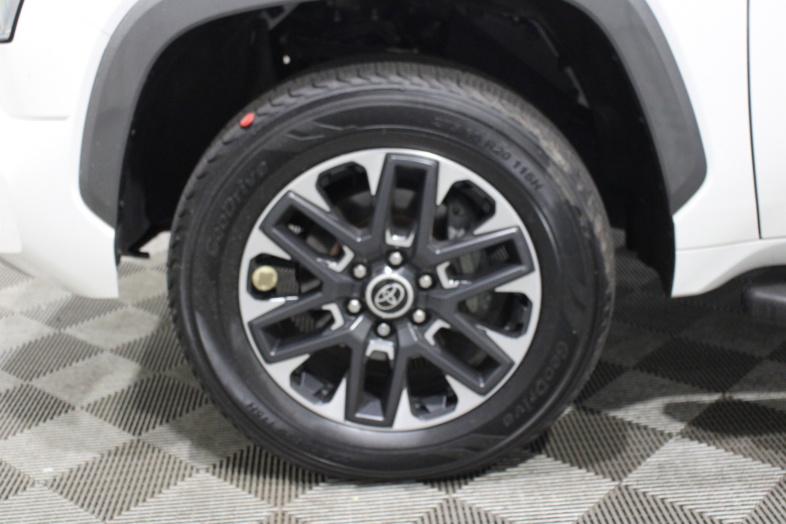 2023 Toyota Tundra Limited - Photo 38