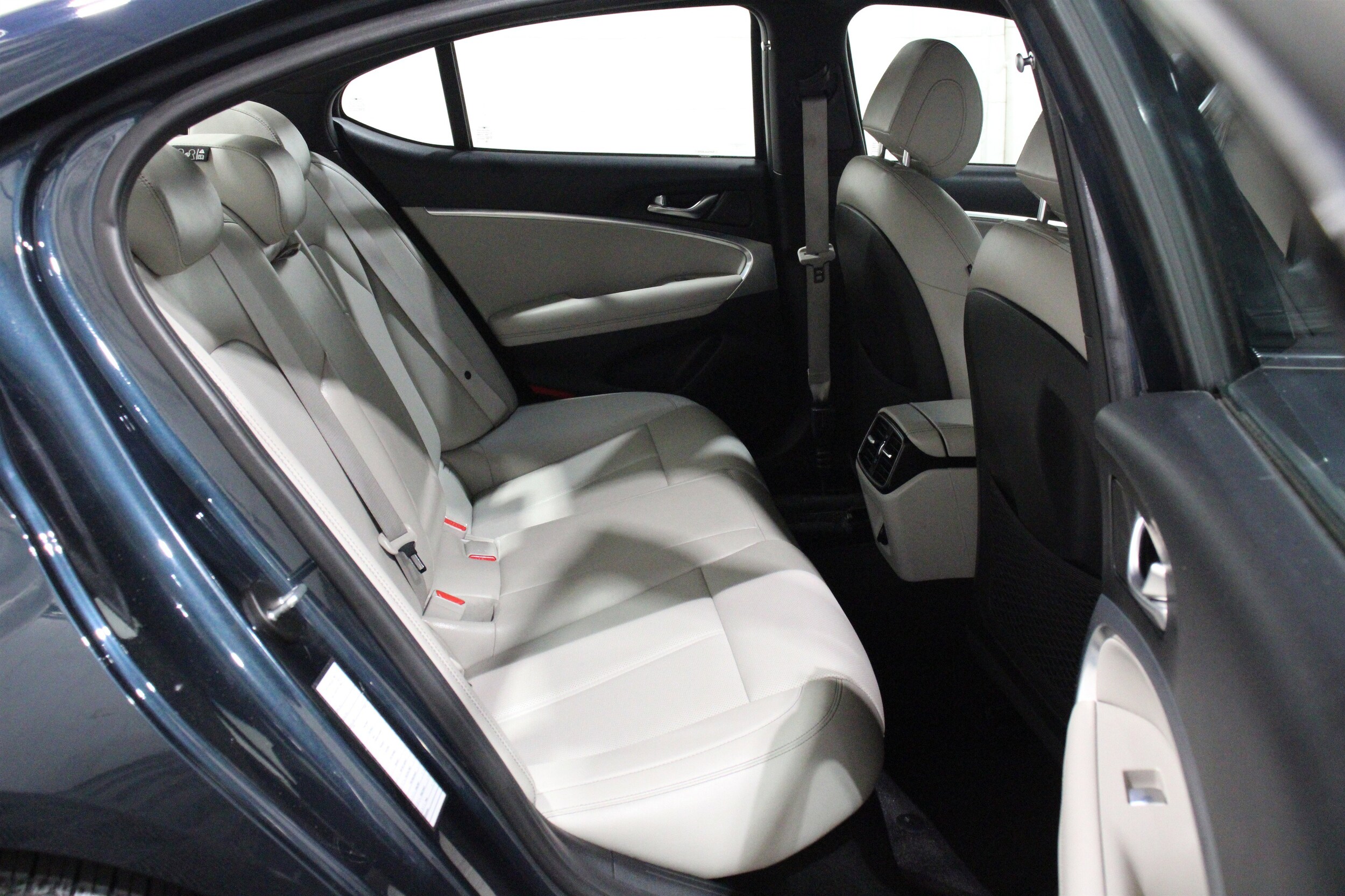 2022 GENESIS G70 Standard - Photo 26