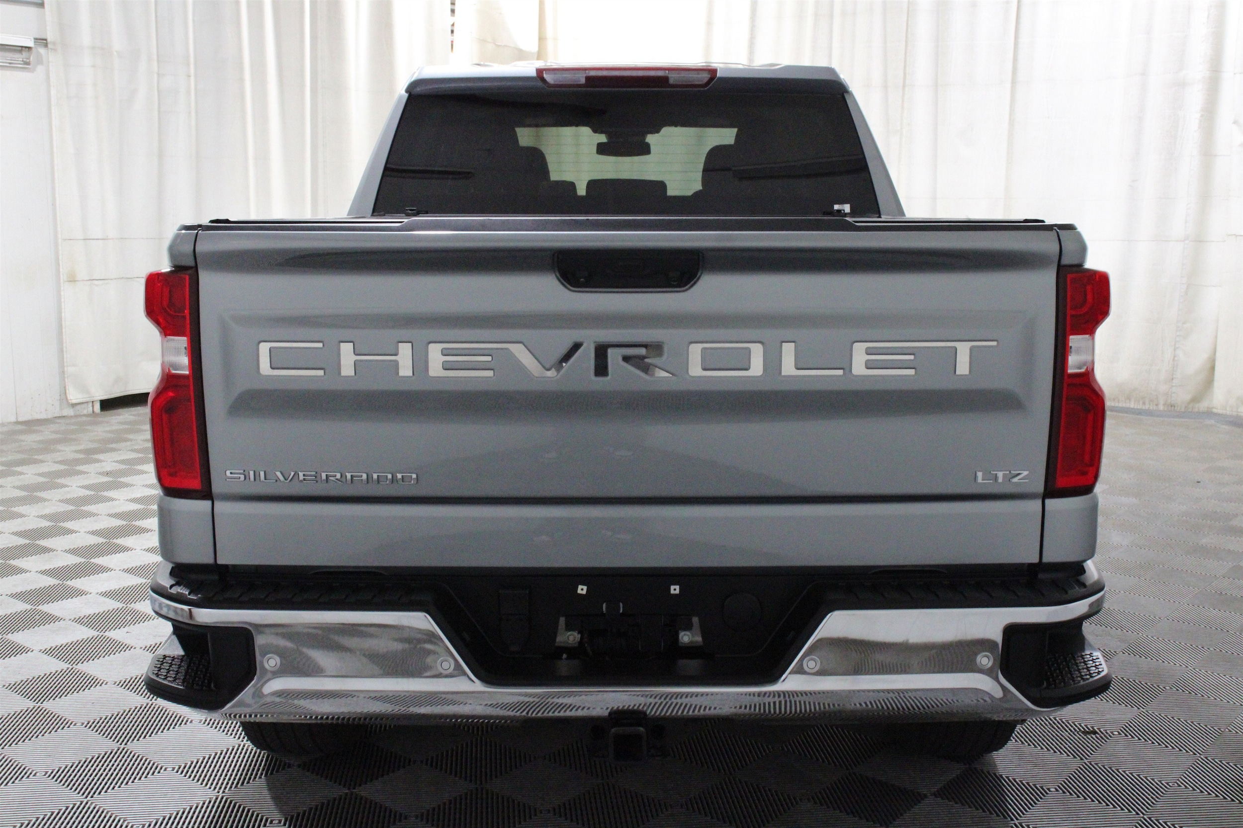 2025 Chevrolet Silverado 1500 LTZ - Photo 33
