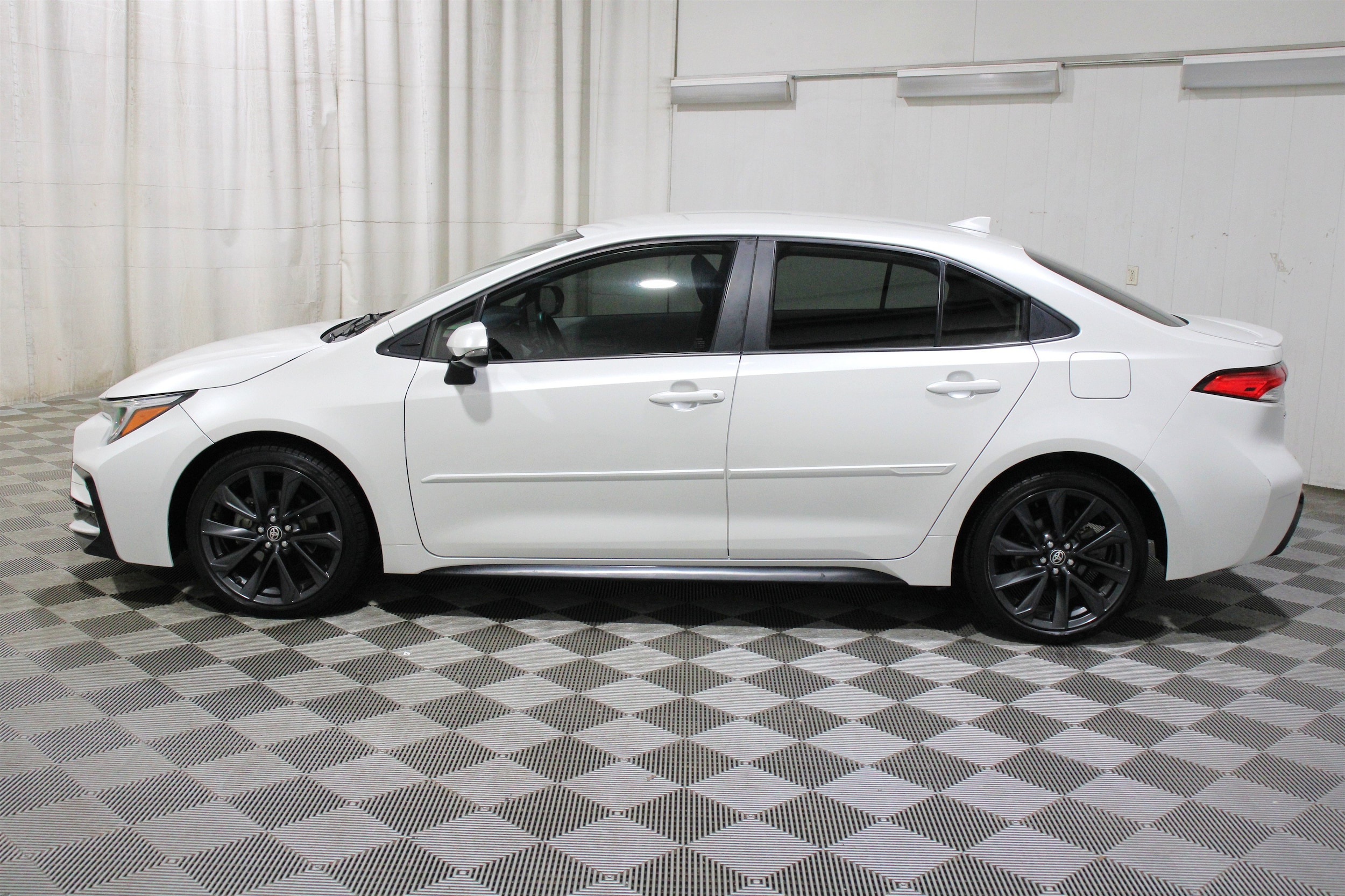 2023 Toyota Corolla SE - Photo 36
