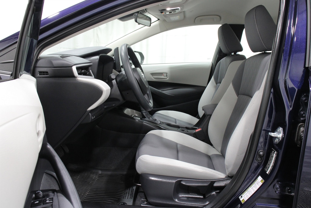 Used 2025 Toyota Corolla LE Sedan