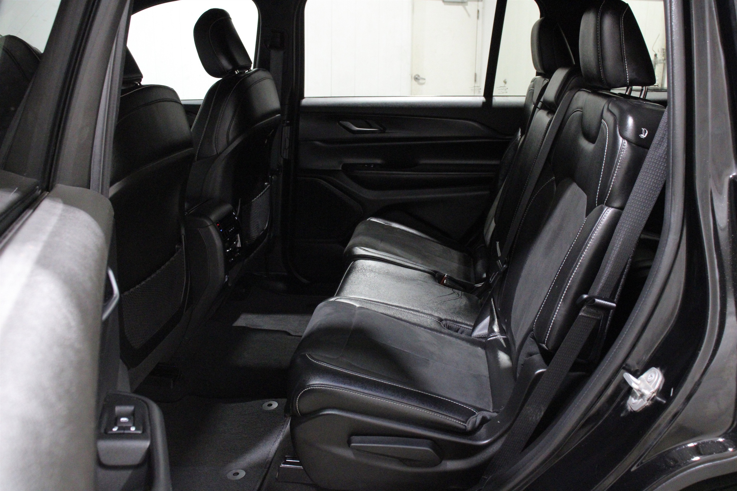 2023 Jeep Grand Cherokee L Altitude - Photo 25
