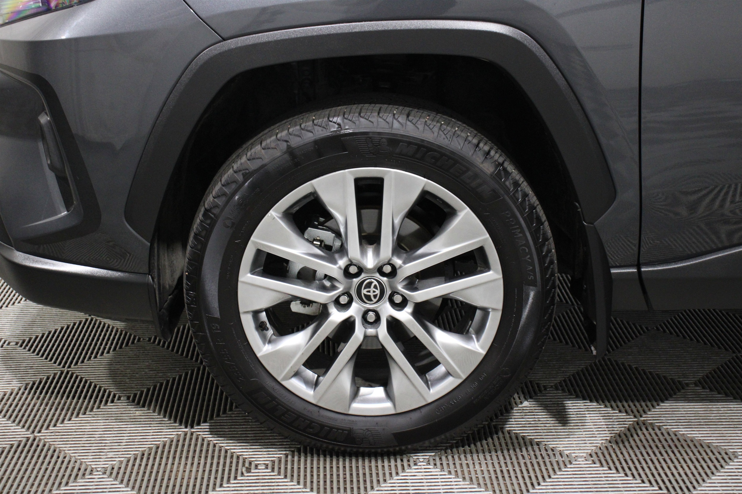 2025 Toyota RAV4 XLE Premium - Photo 39